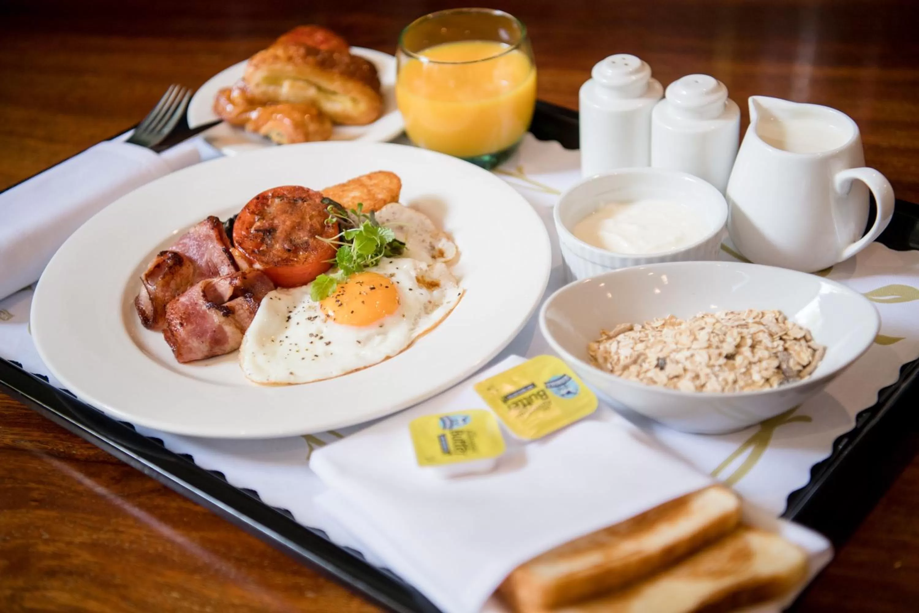 Food and drinks in Pagoda Resort & Spa