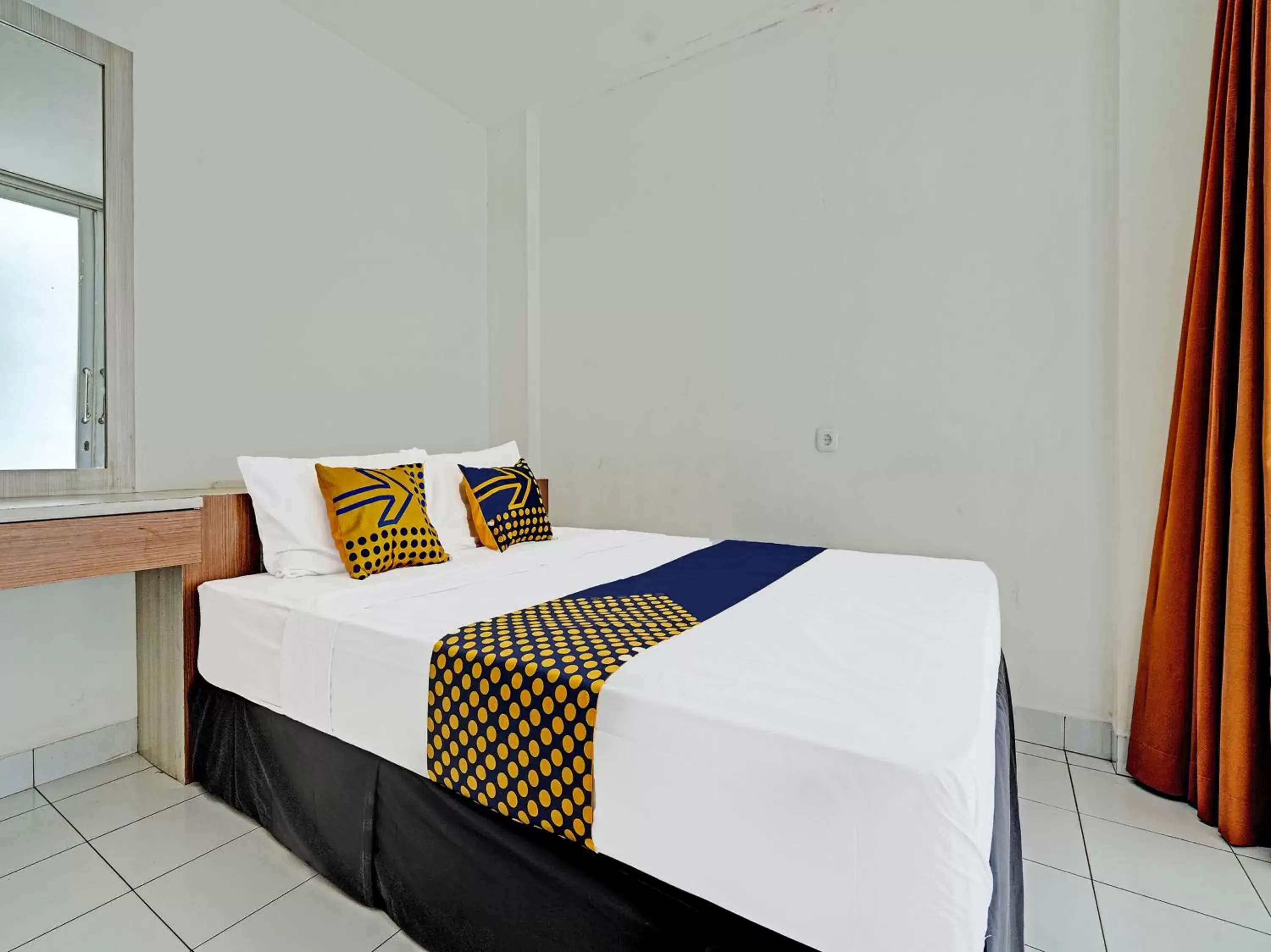 Photo of the whole room, Bed in SUPER OYO 2190 Alamanda 7 Syariah