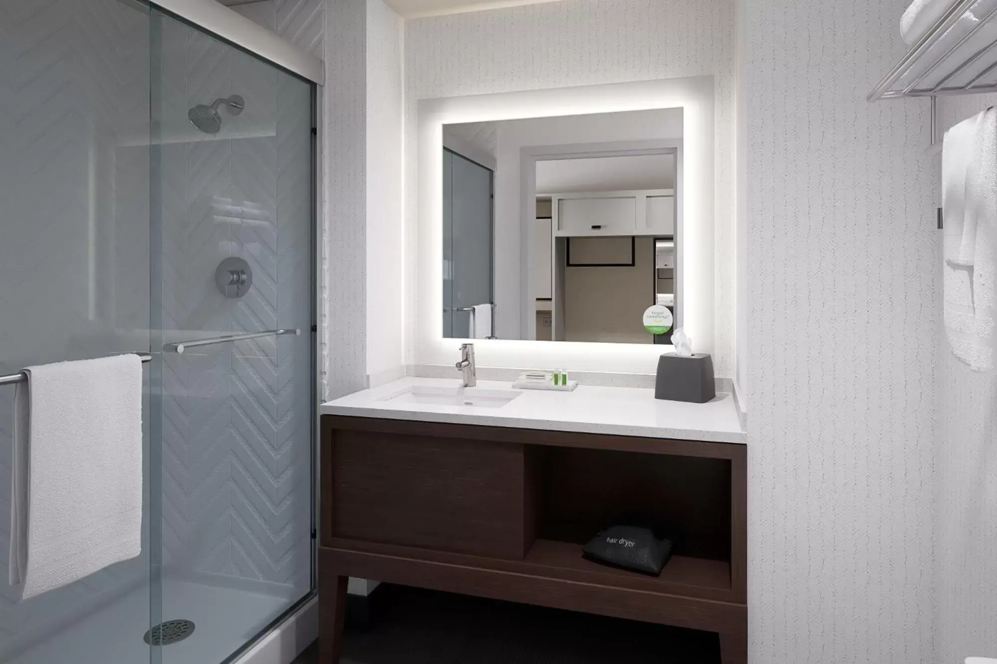 Shower, Bathroom in Holiday Inn - Long Island - ISLIP Arpt East, an IHG Hotel