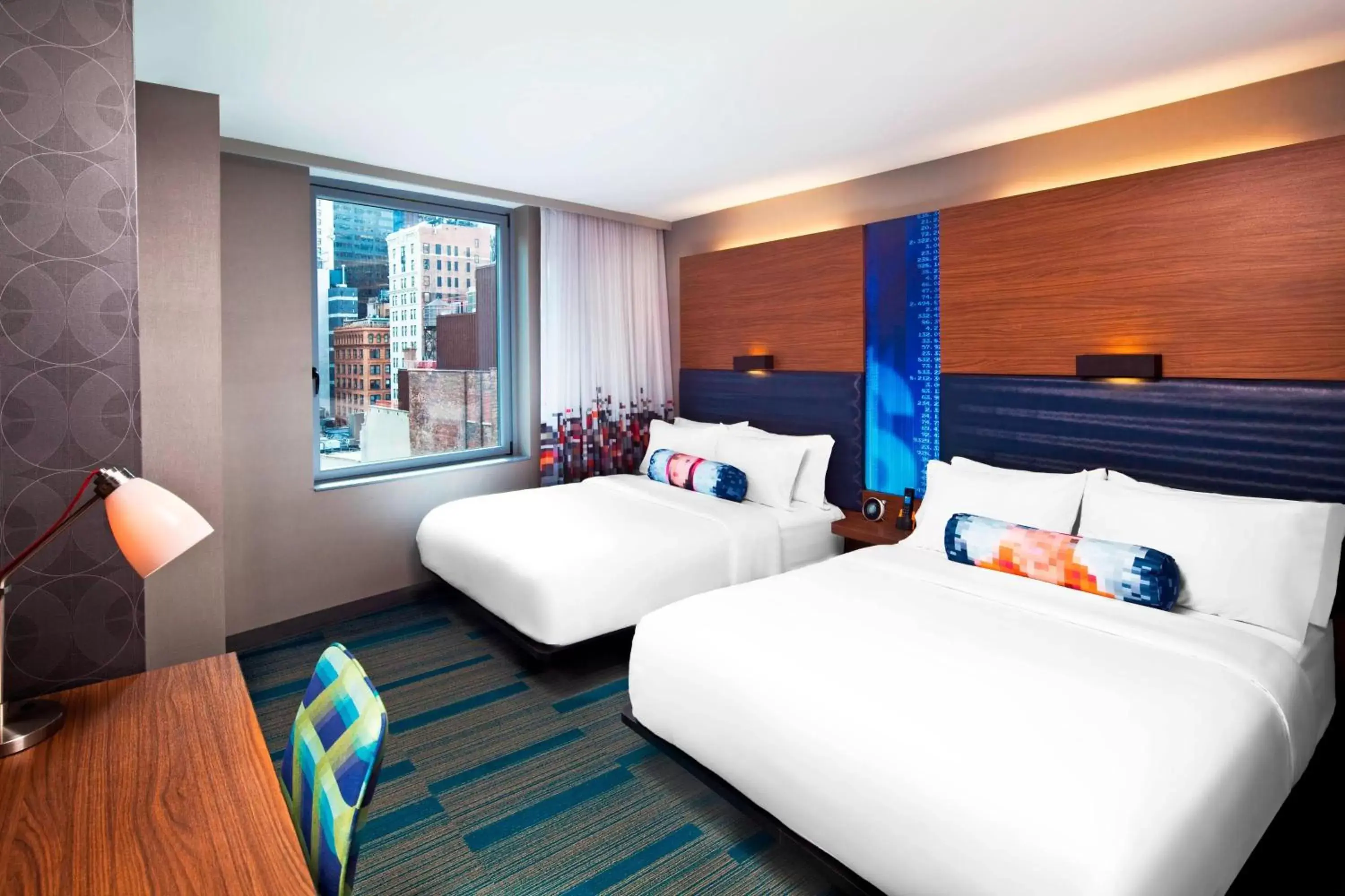 Photo of the whole room, Bed in Aloft Manhattan Downtown - Financial District