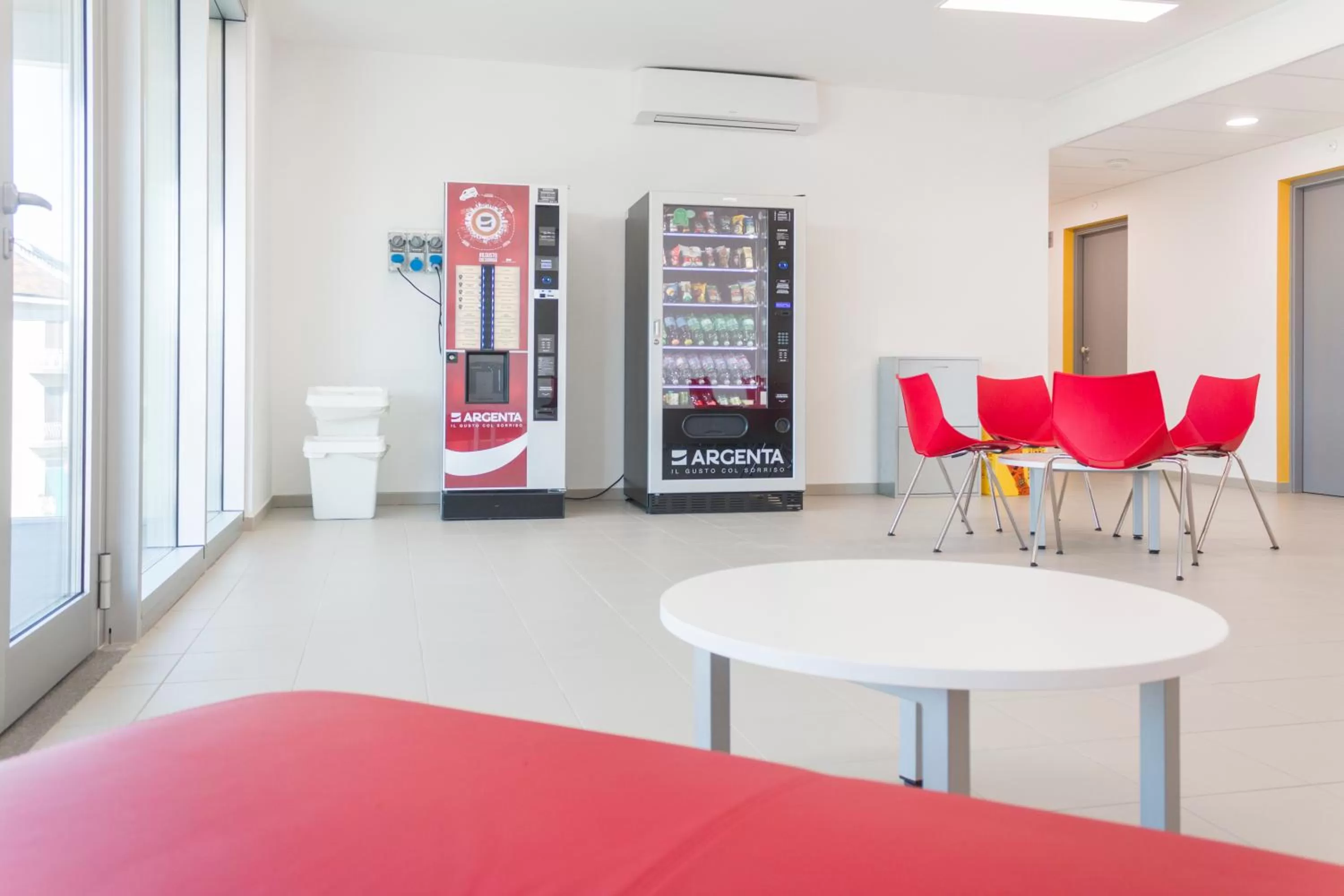 Restaurant/places to eat in Hotel Campus Sanpaolo