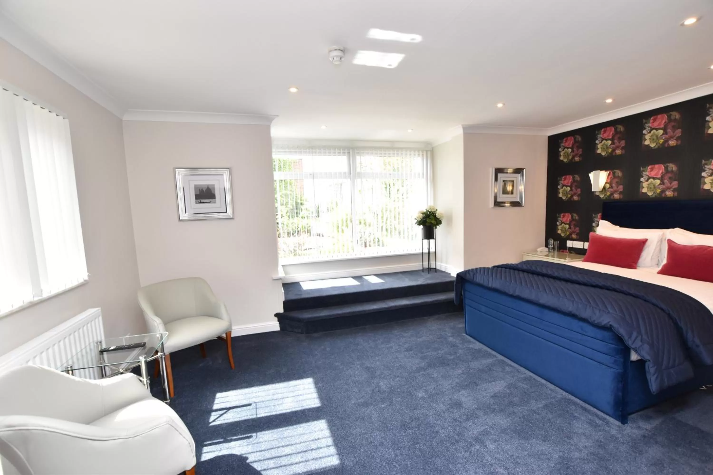 Bed in Kingsway Hotel.