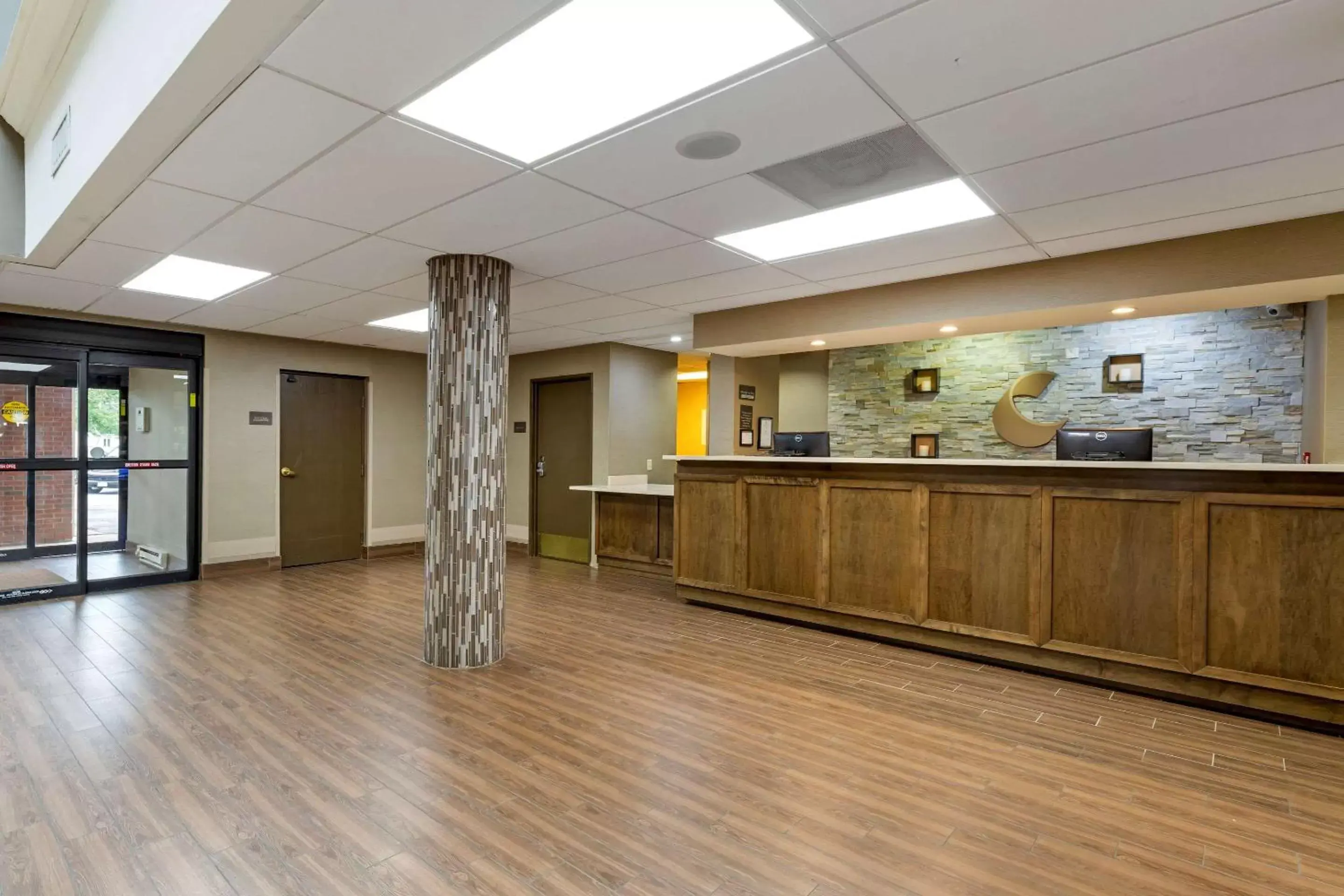 Lobby or reception, Lobby/Reception in Comfort Suites Near Potomac Mills