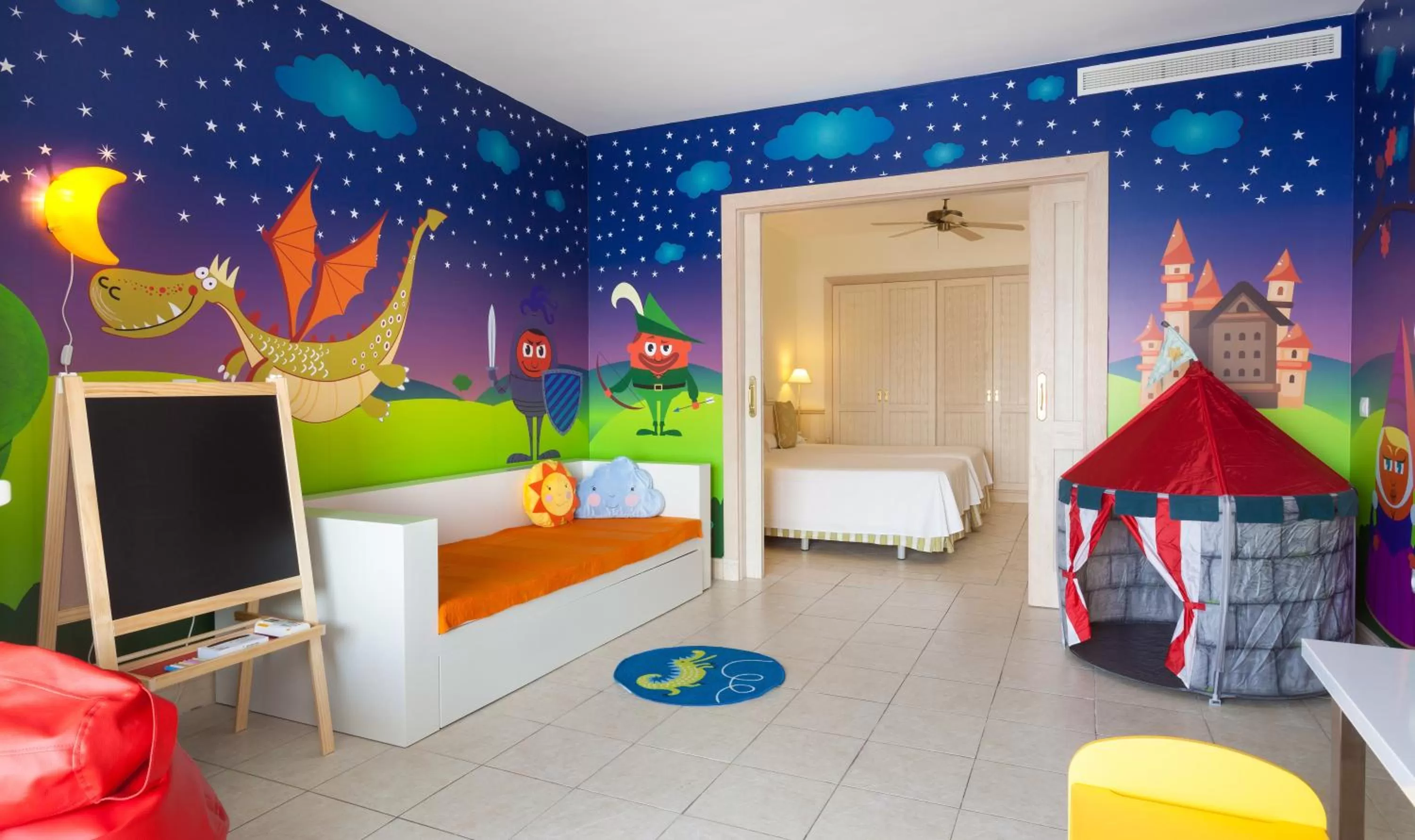 Merlin Kids Room (2 Adults + 1 Child) in Gran Castillo Tagoro Family & Fun Playa Blanca