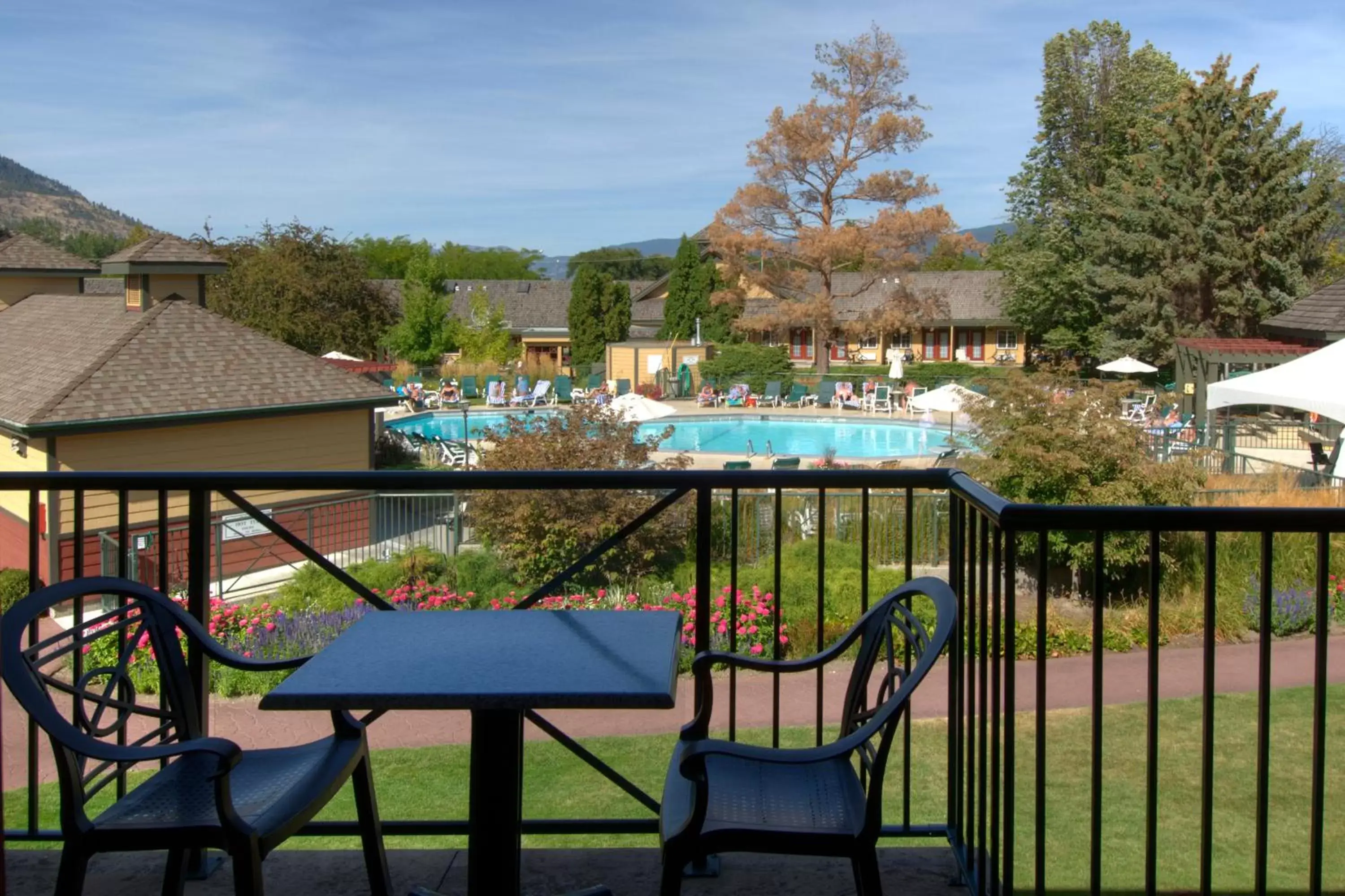 Day, Pool View in Ramada by Wyndham Penticton Hotel & Suites