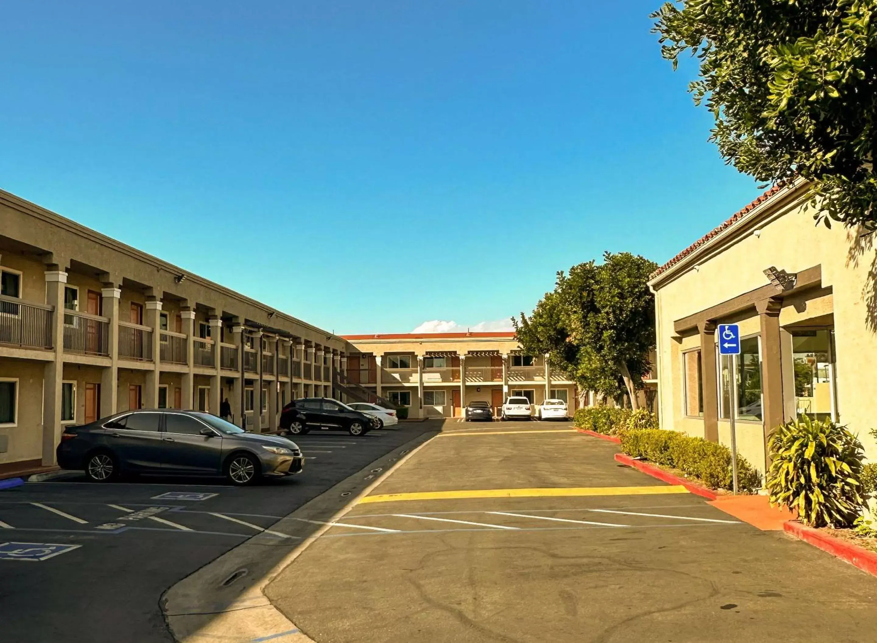 Property Building in Rodeway Inn South Gate - Los Angeles South