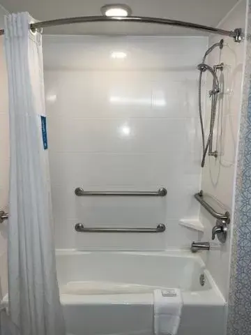 Bathroom in Comfort Inn & Suites