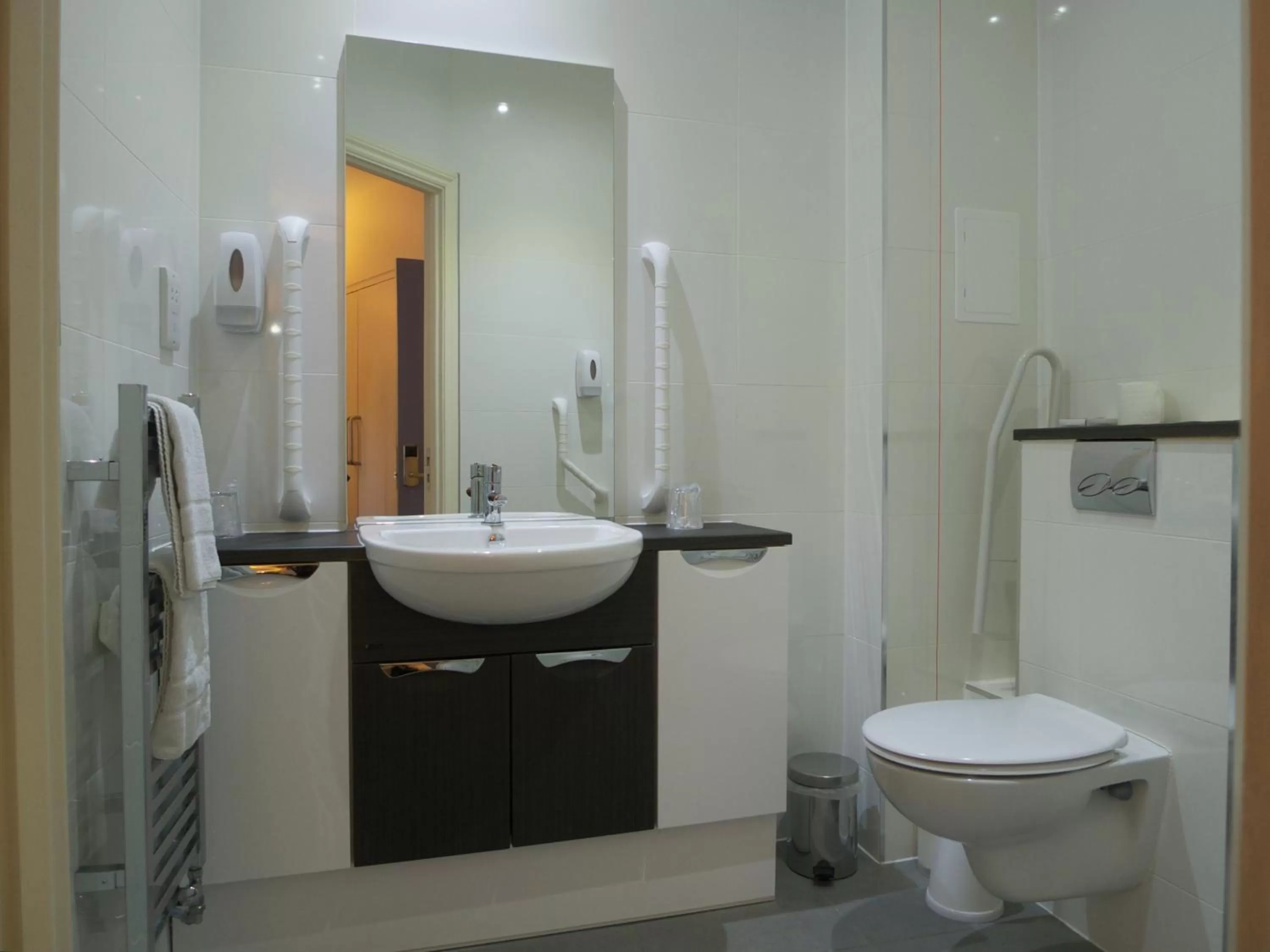 Bathroom in The Royal Foundation of St Katharine