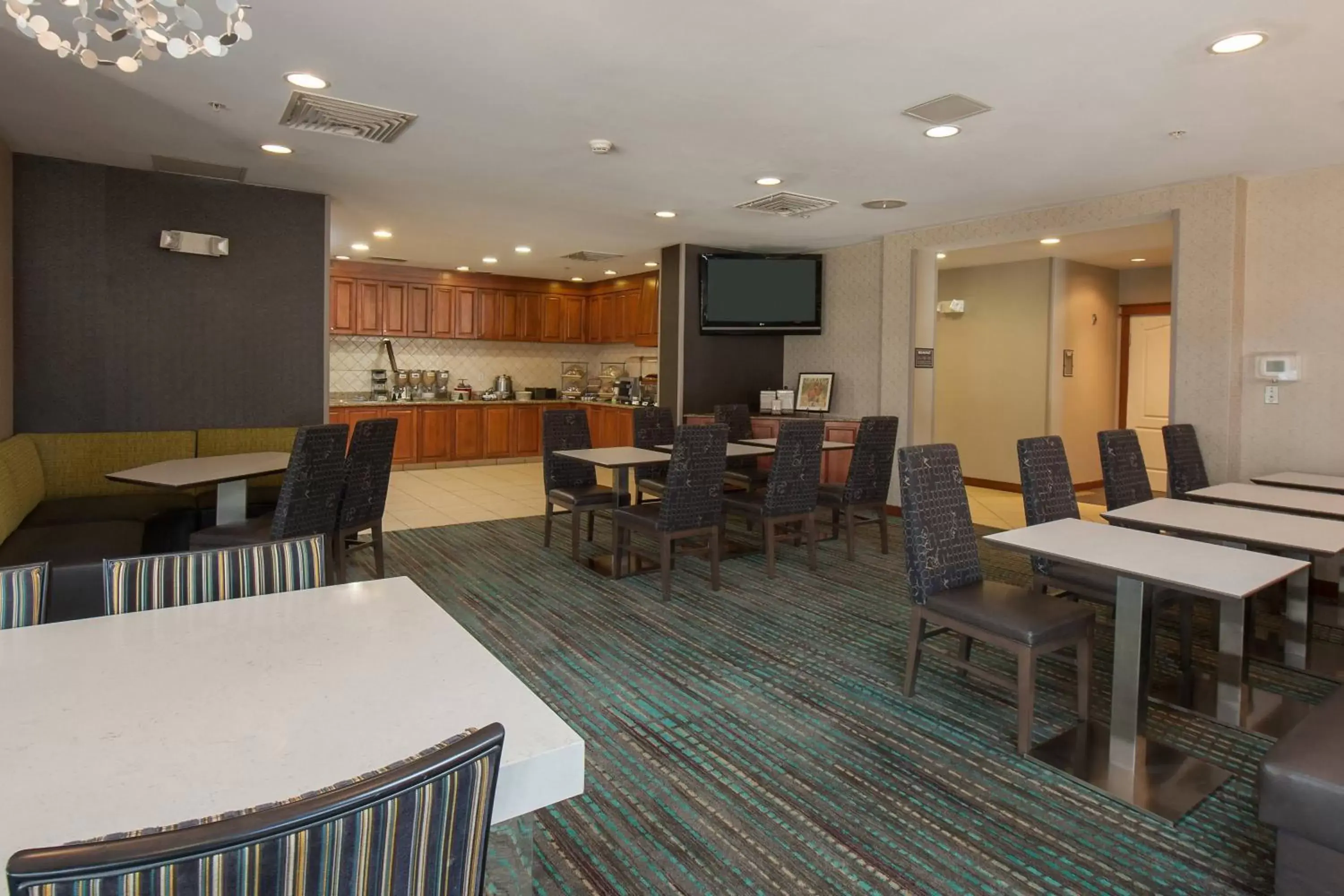 Restaurant/places to eat in Residence Inn Providence Coventry