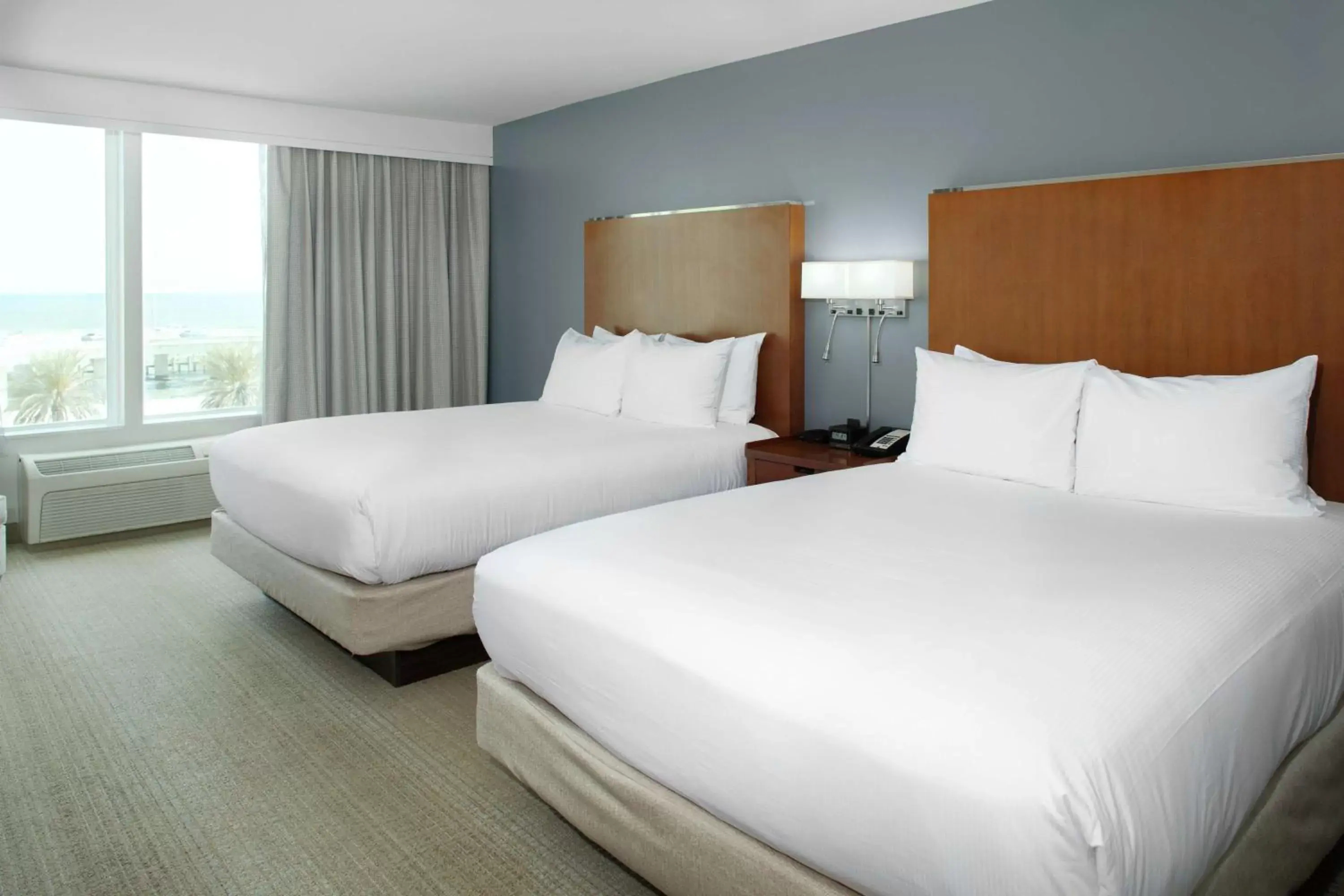 Bed in DoubleTree by Hilton Biloxi