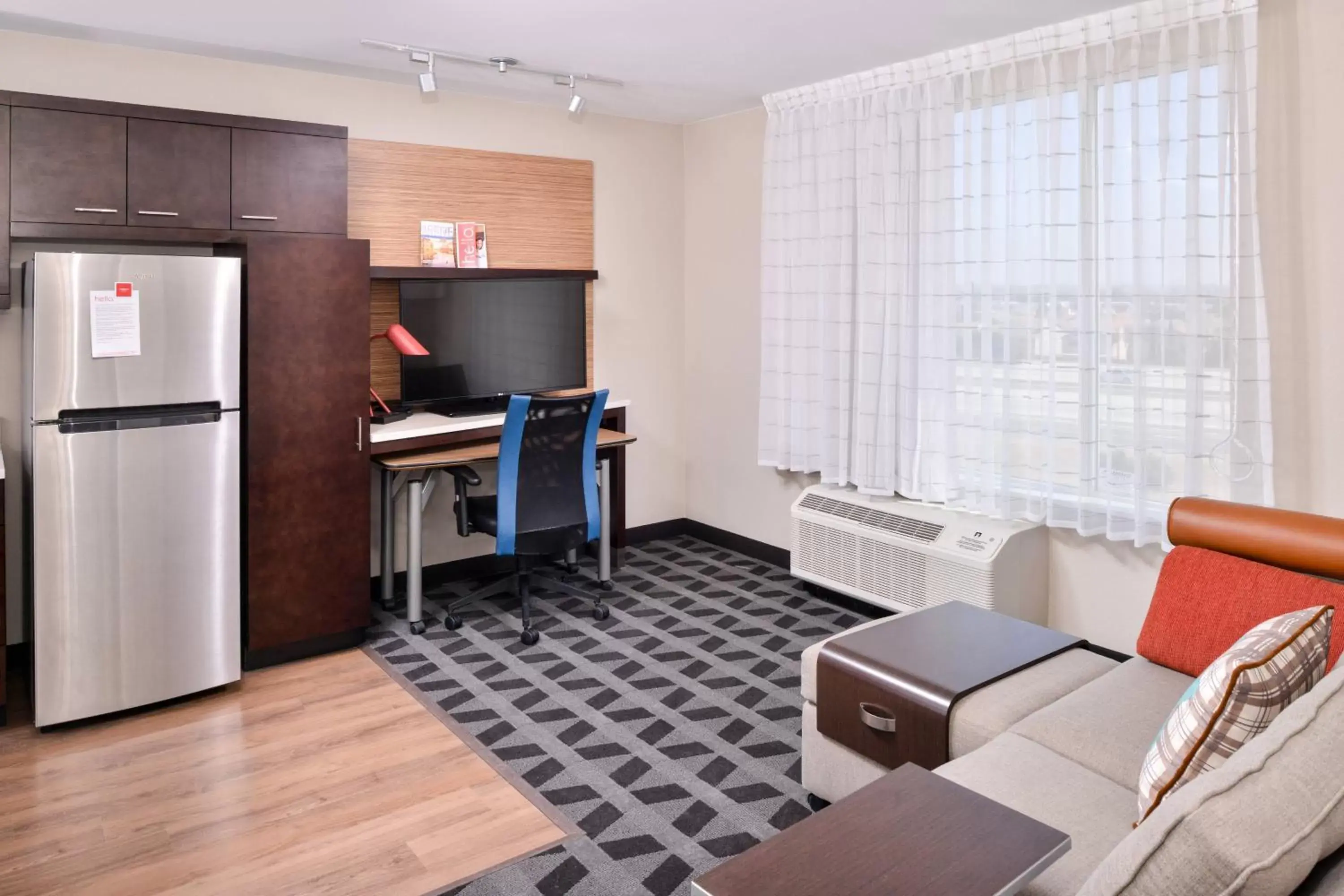 Living room in TownePlace Suites by Marriott Ontario Chino Hills