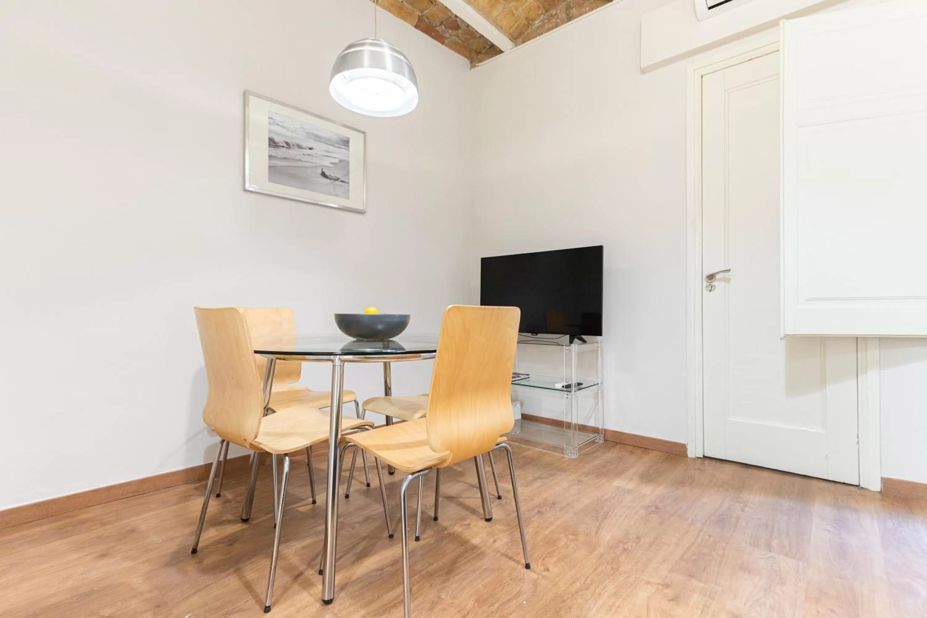 Living room in Atica Apartments - by Weflating