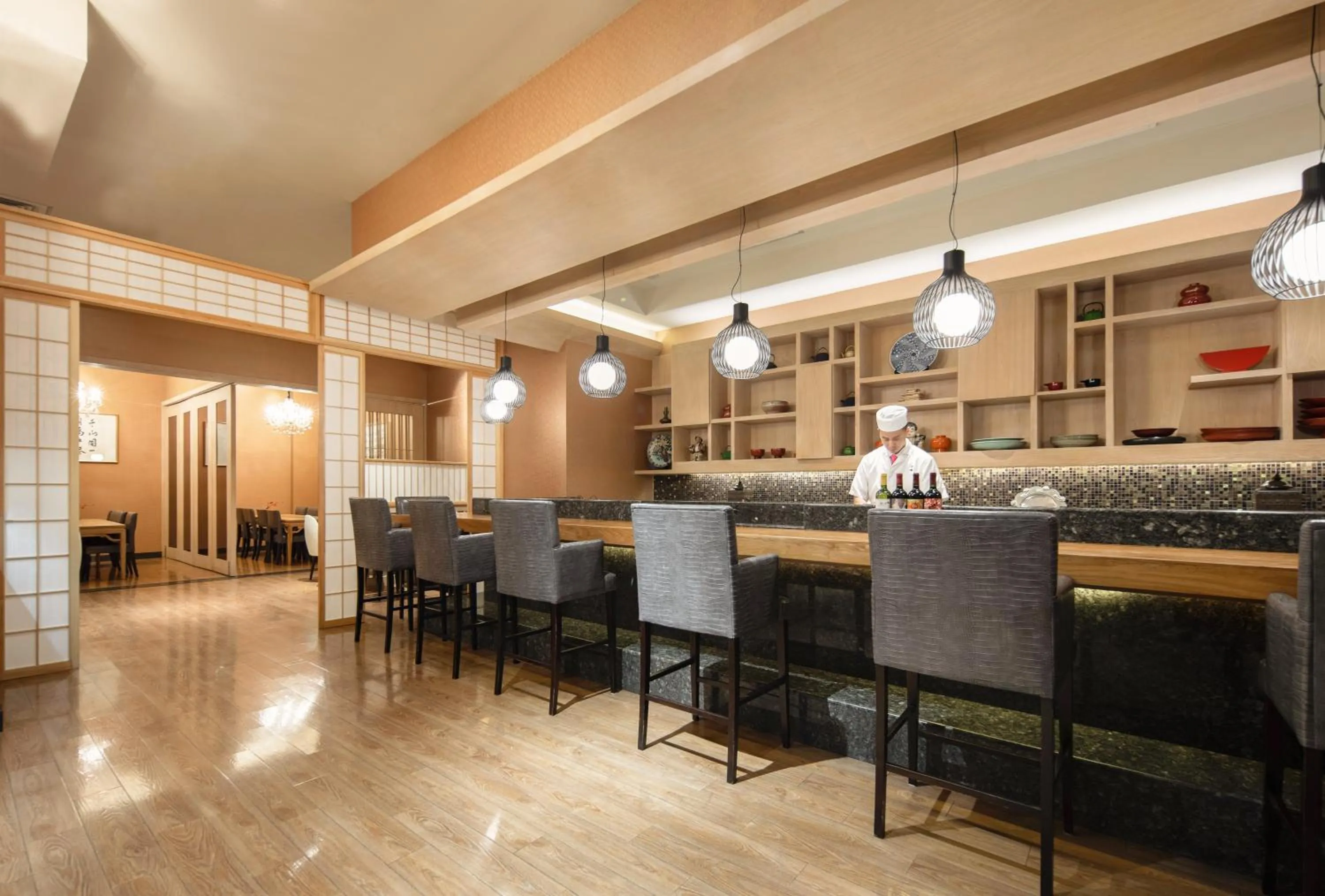 Restaurant/places to eat in Holiday Inn Shanghai Hongqiao West by IHG