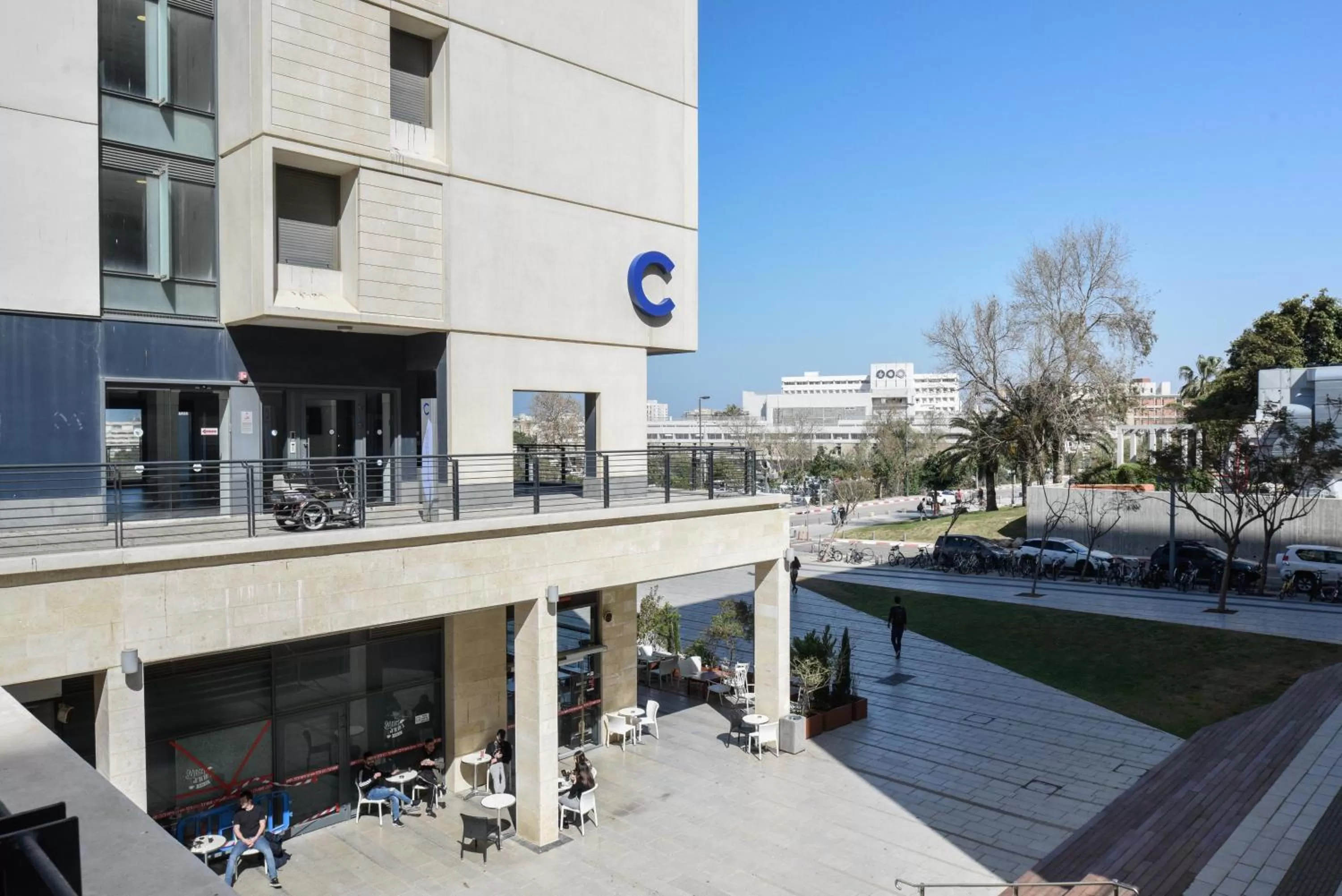 Property building in דירות גני תערוכה - TLV university apartments near Expo by Sea N' Rent