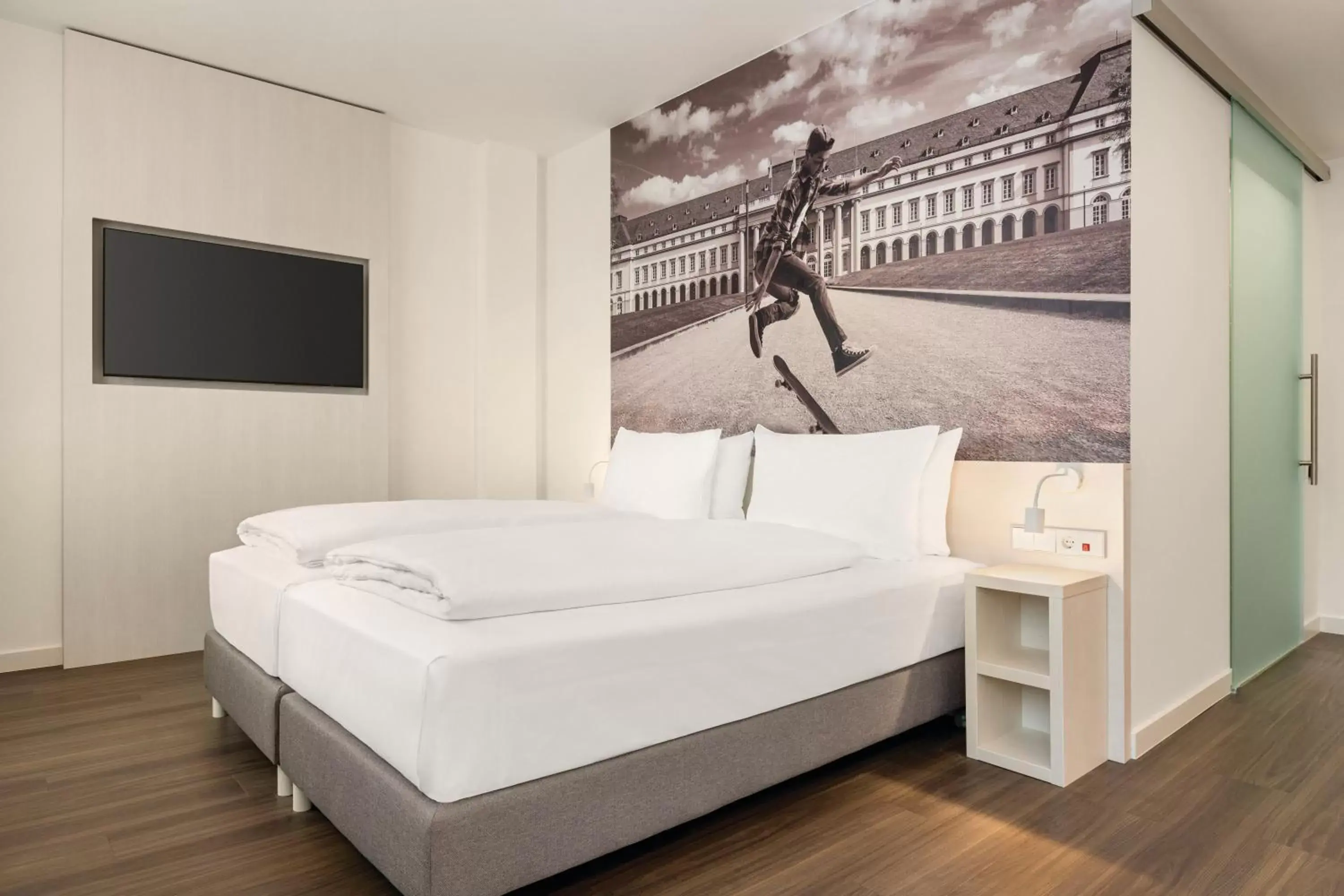 Bed in Super 8 by Wyndham Koblenz