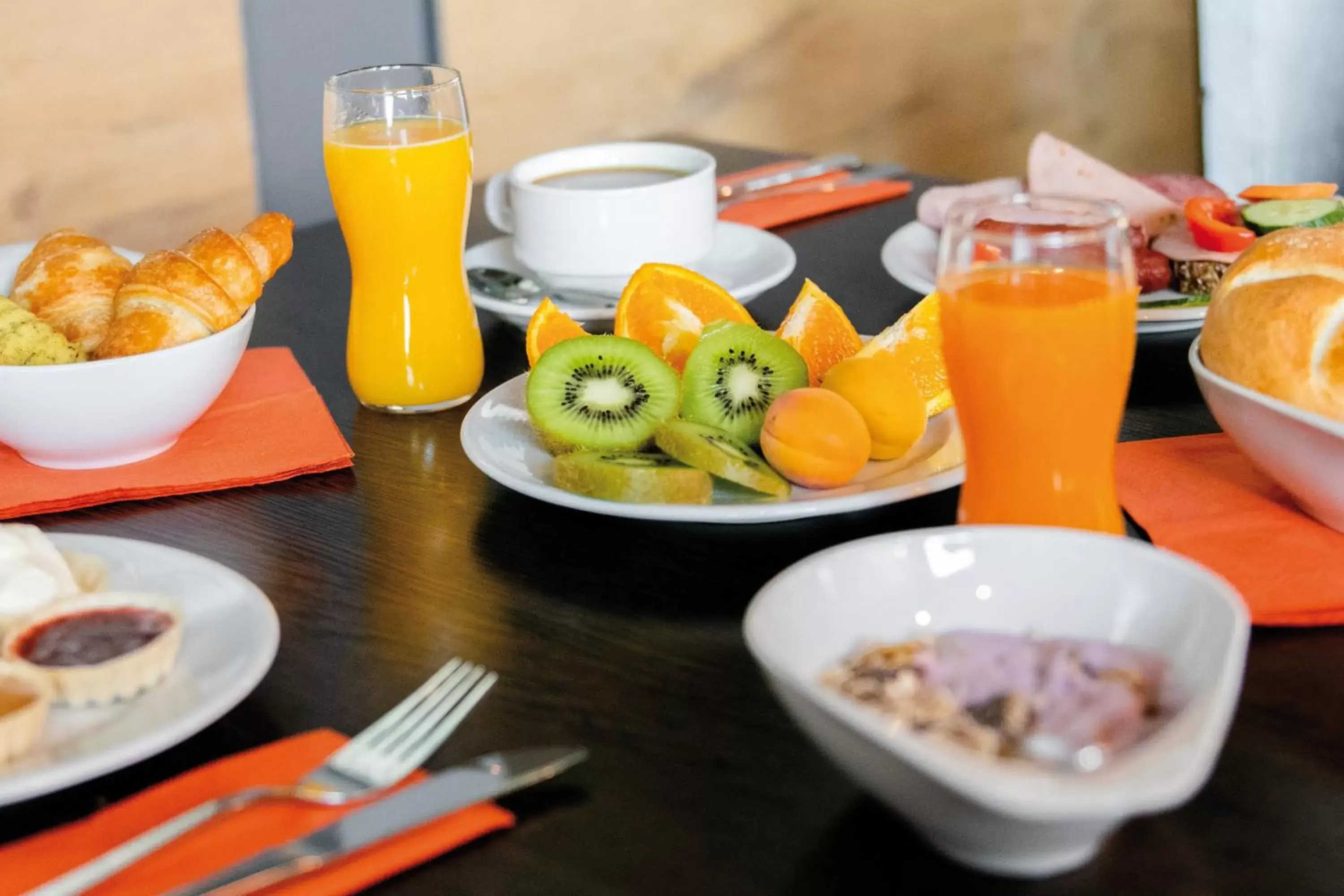 Buffet breakfast, Breakfast in Orange Hotel und Apartments