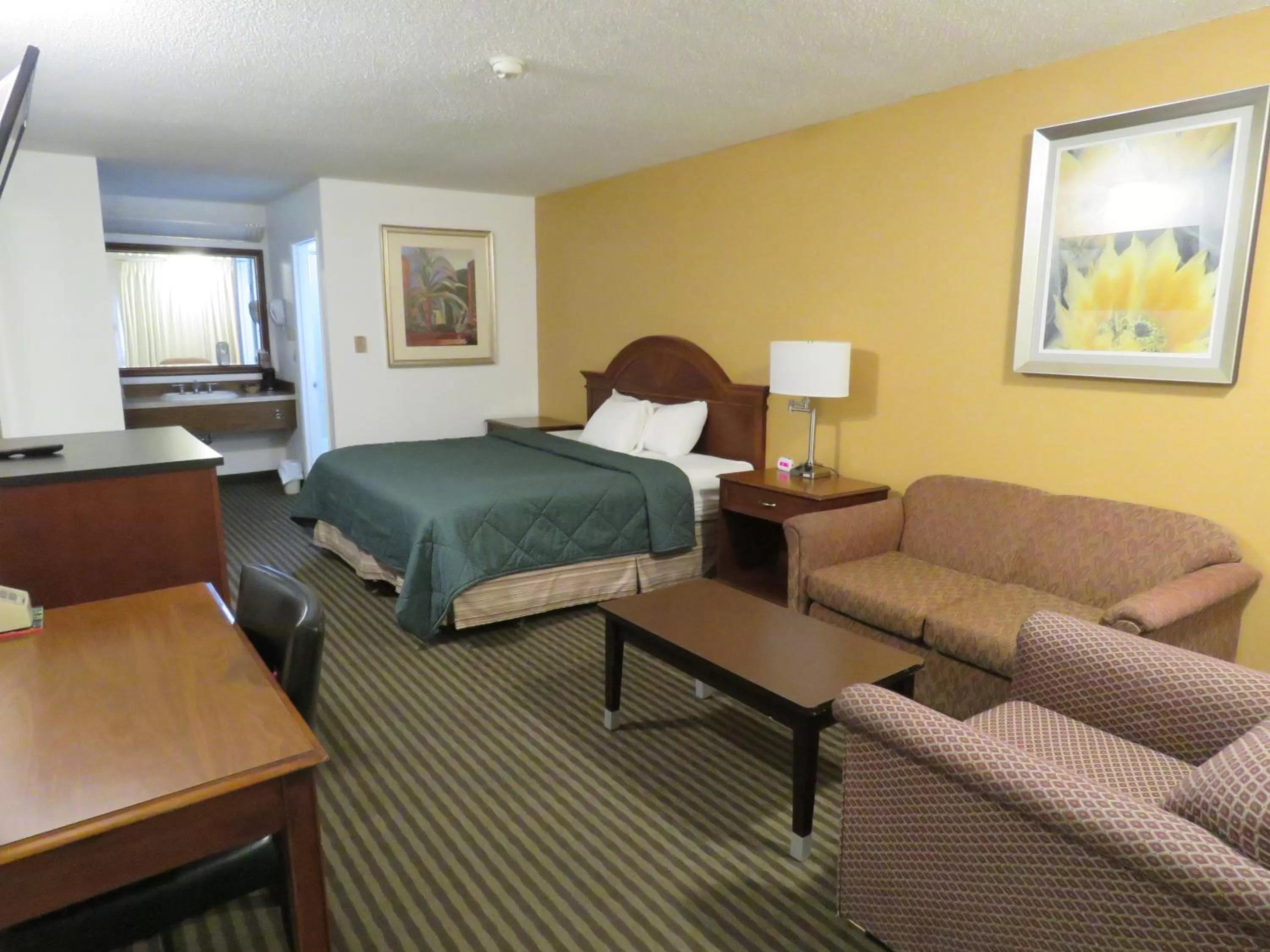 Bed in Thunderbird Motel