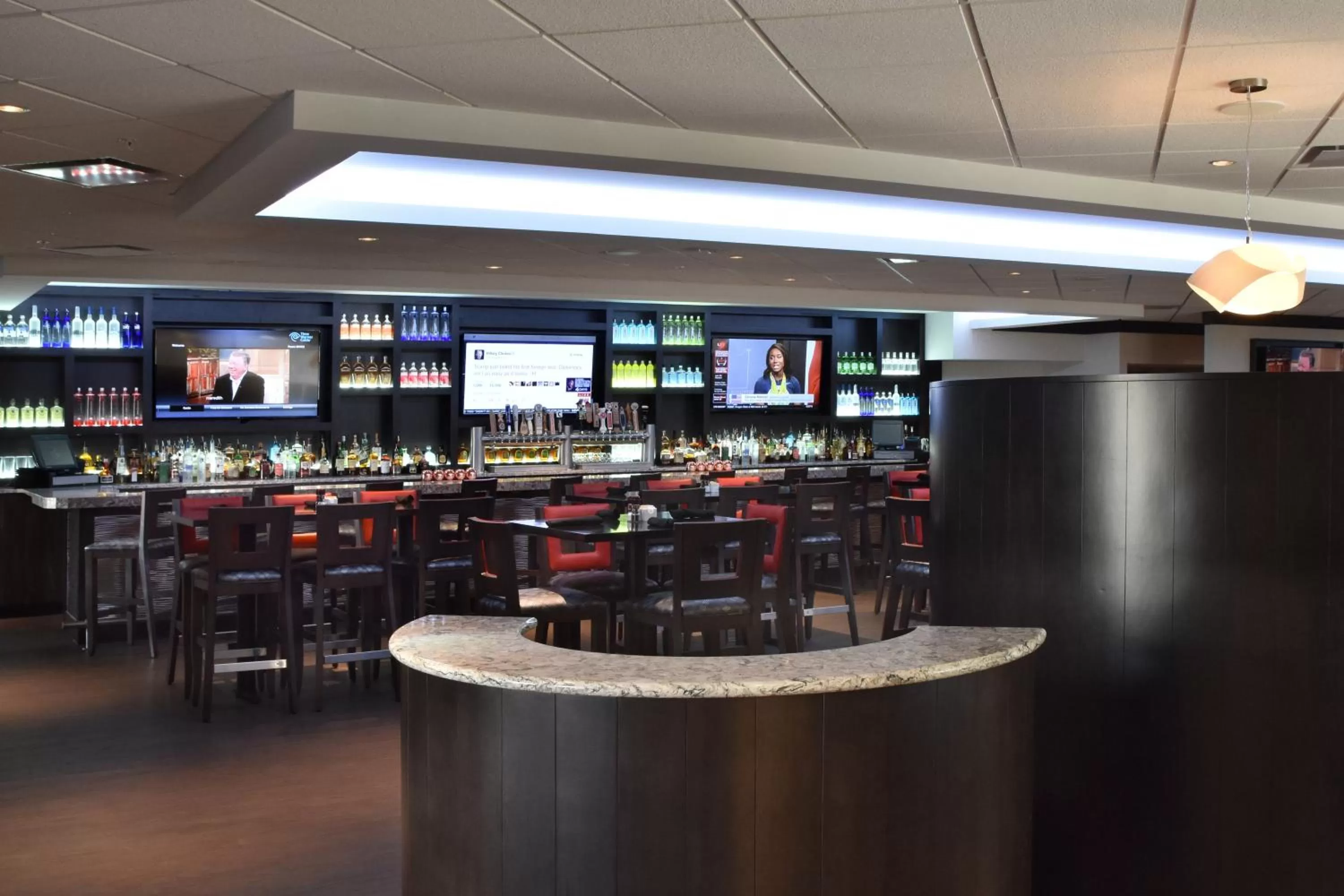 Restaurant/places to eat in Holiday Inn Canton-Belden Village by IHG