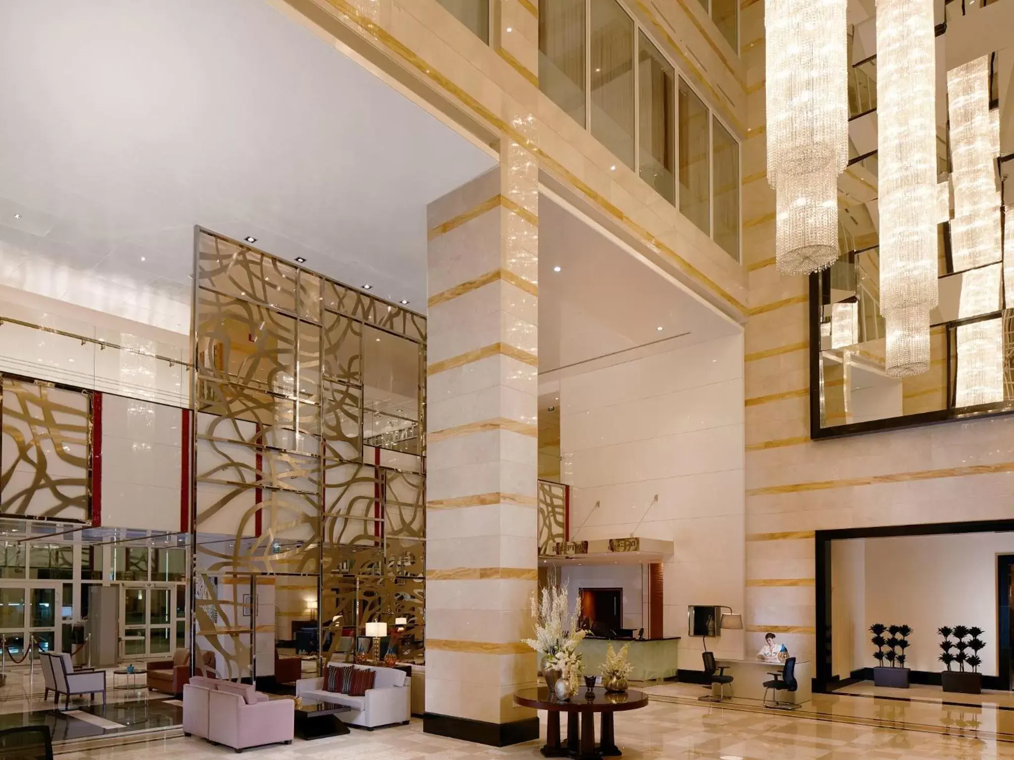 Lobby or reception in Millennium Hotel & Convention Centre Kuwait