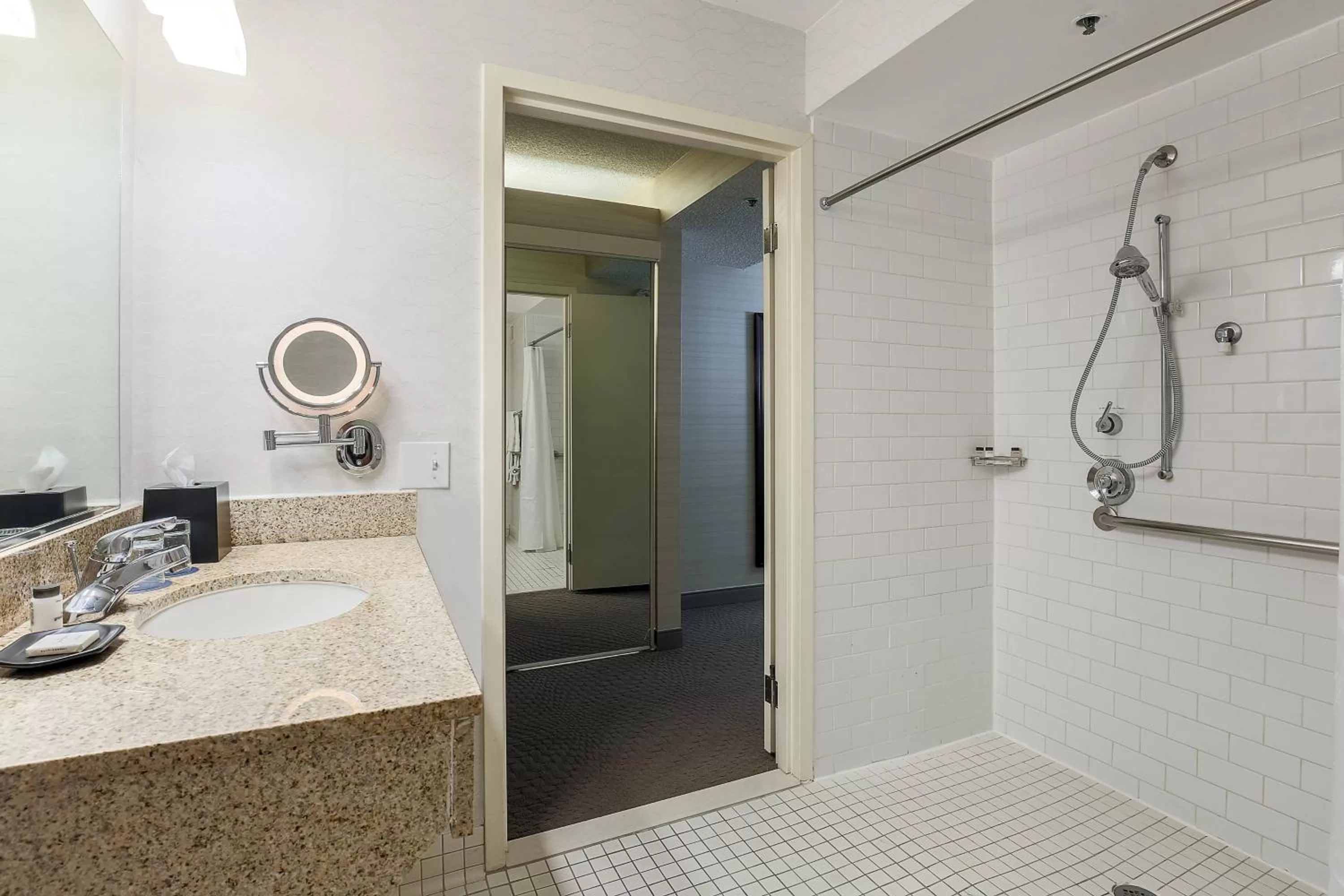 Bathroom in Sheraton San Jose Silicon Valley