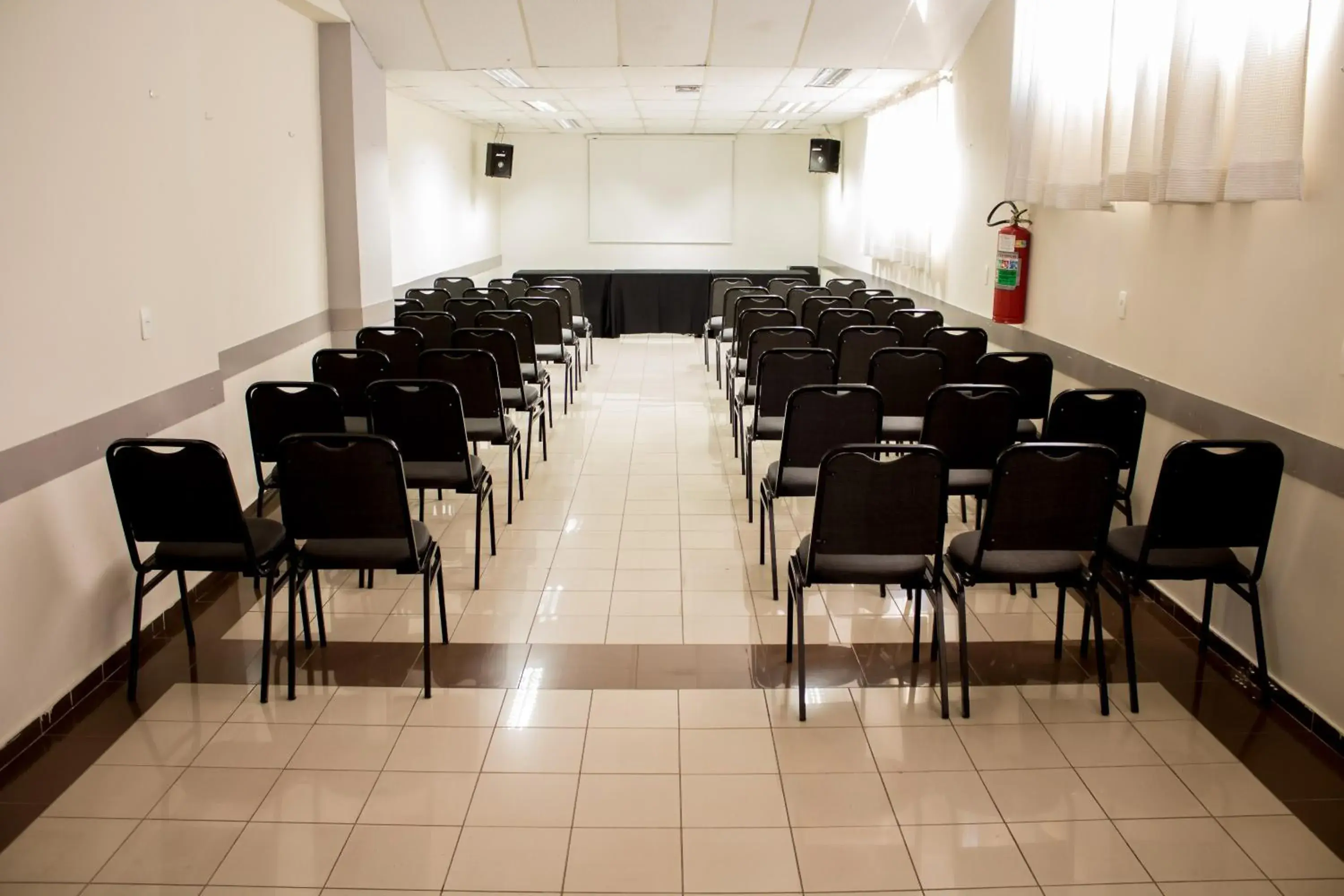 Business facilities in Tower Franca Hotel