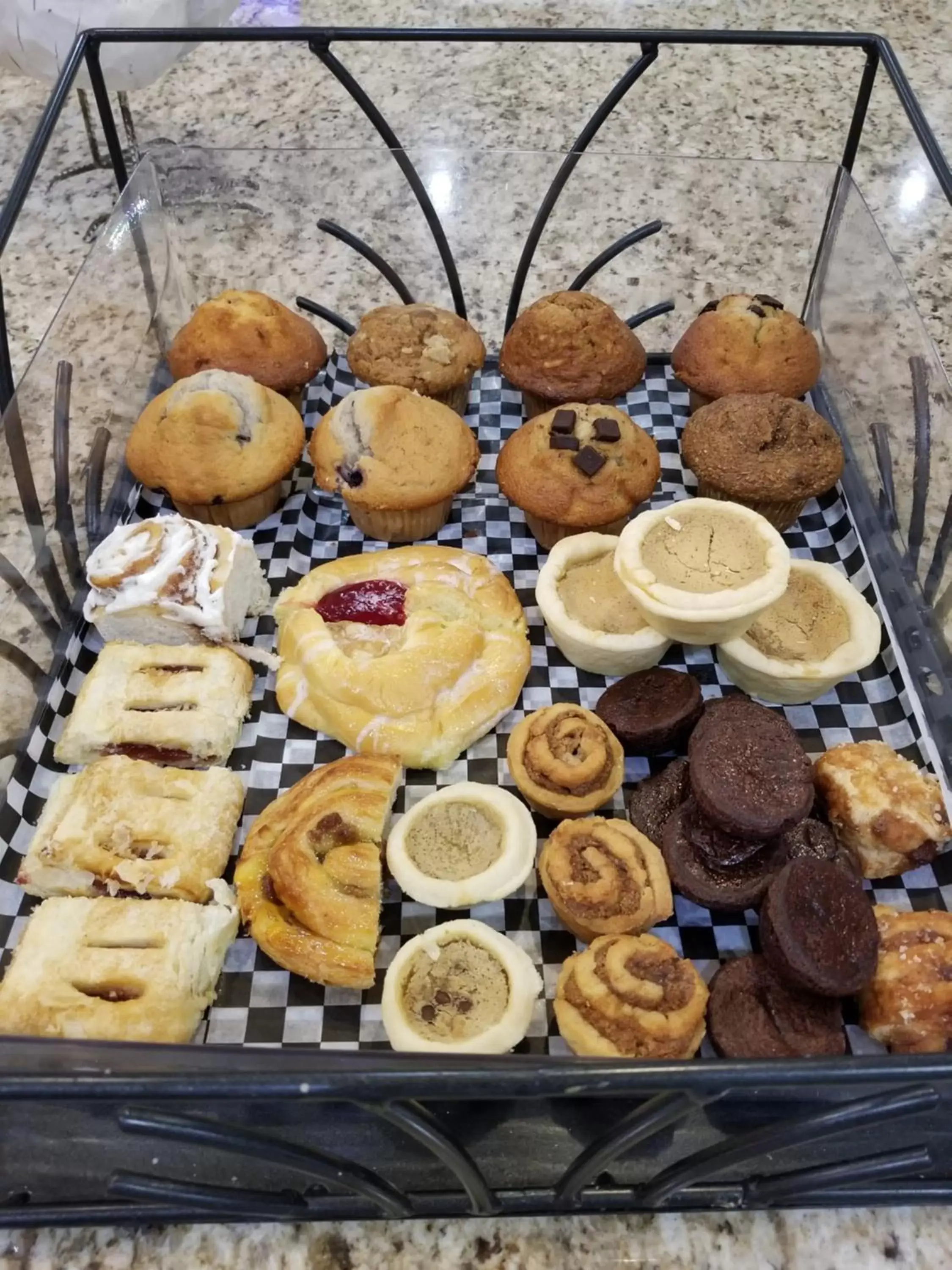 Continental breakfast in Western Budget Motel Leduc #3