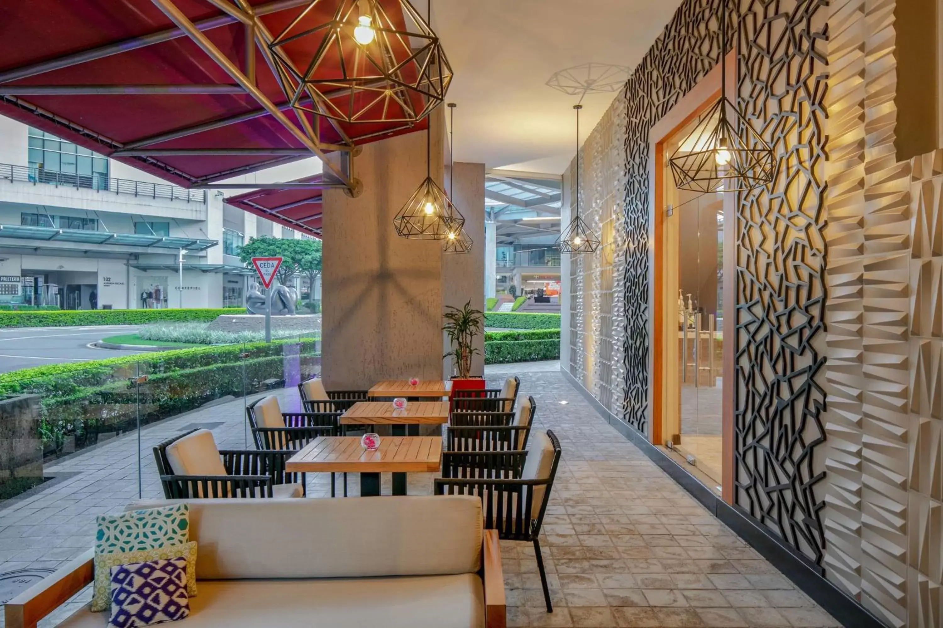 Restaurant/Places to Eat in Residence Inn by Marriott San Jose Escazu