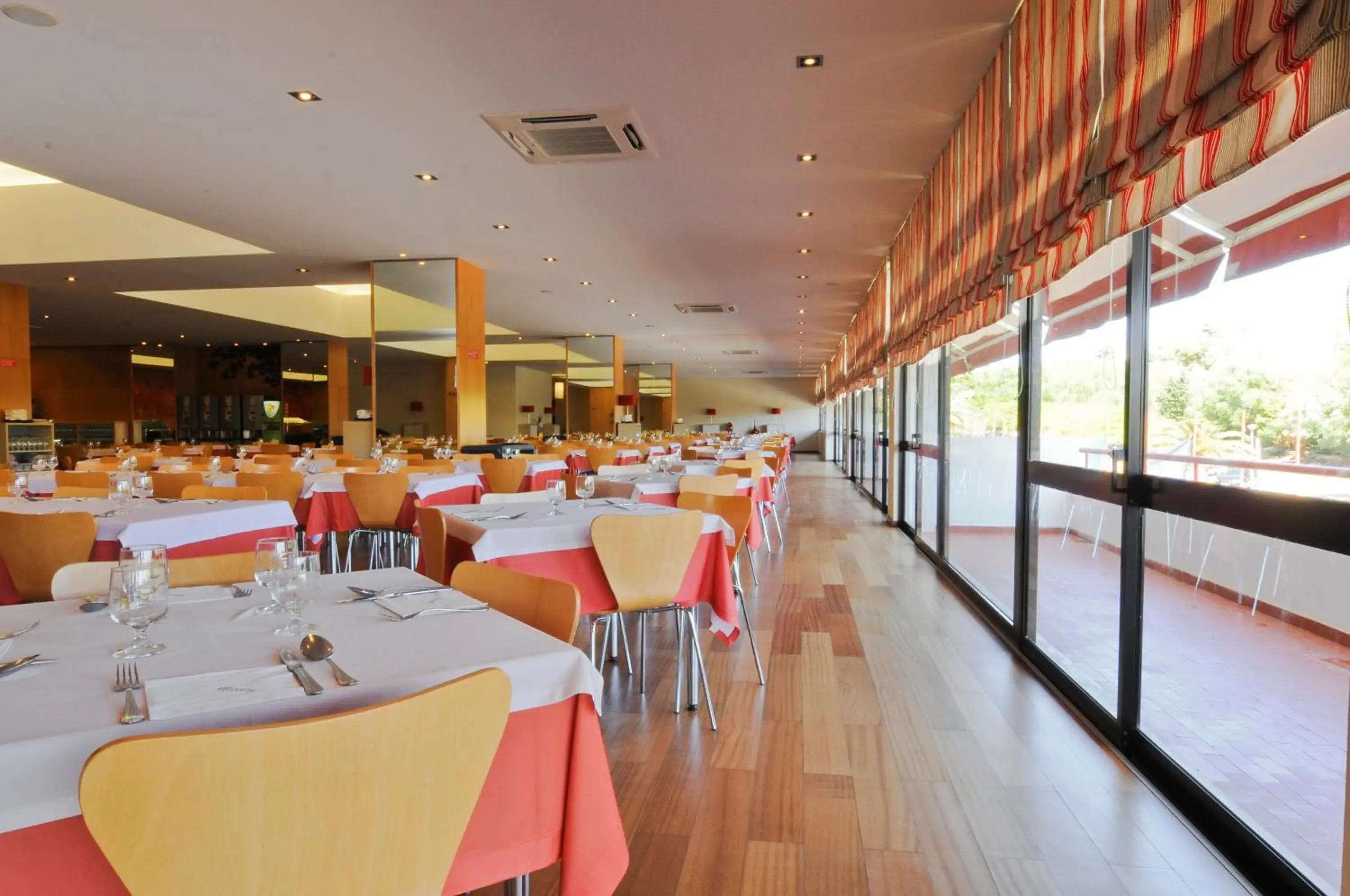 Restaurant/places to eat in INATEL Albufeira Restaurant/places to eat in INATEL Albufeira
