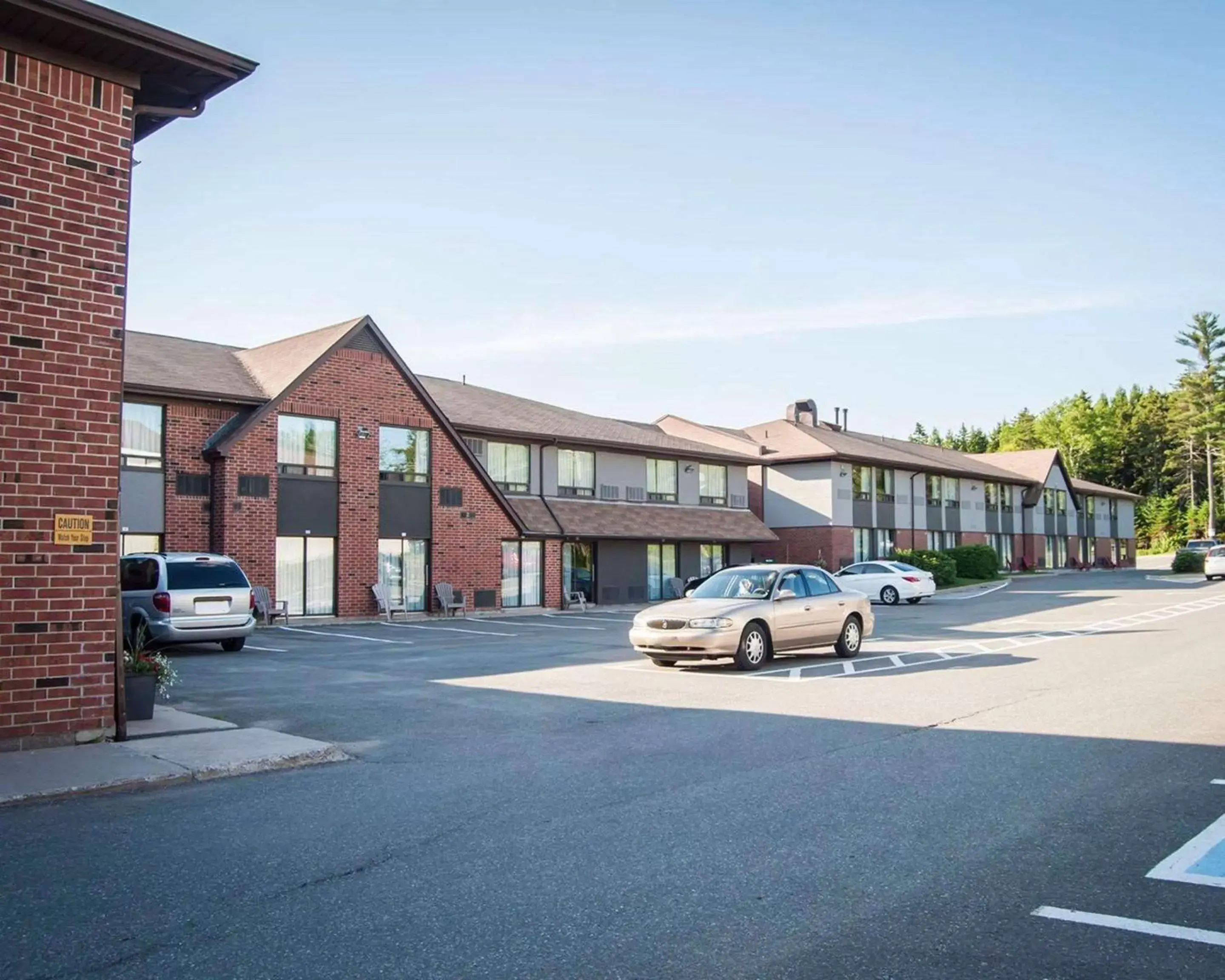 Property Building in Comfort Inn Fredericton