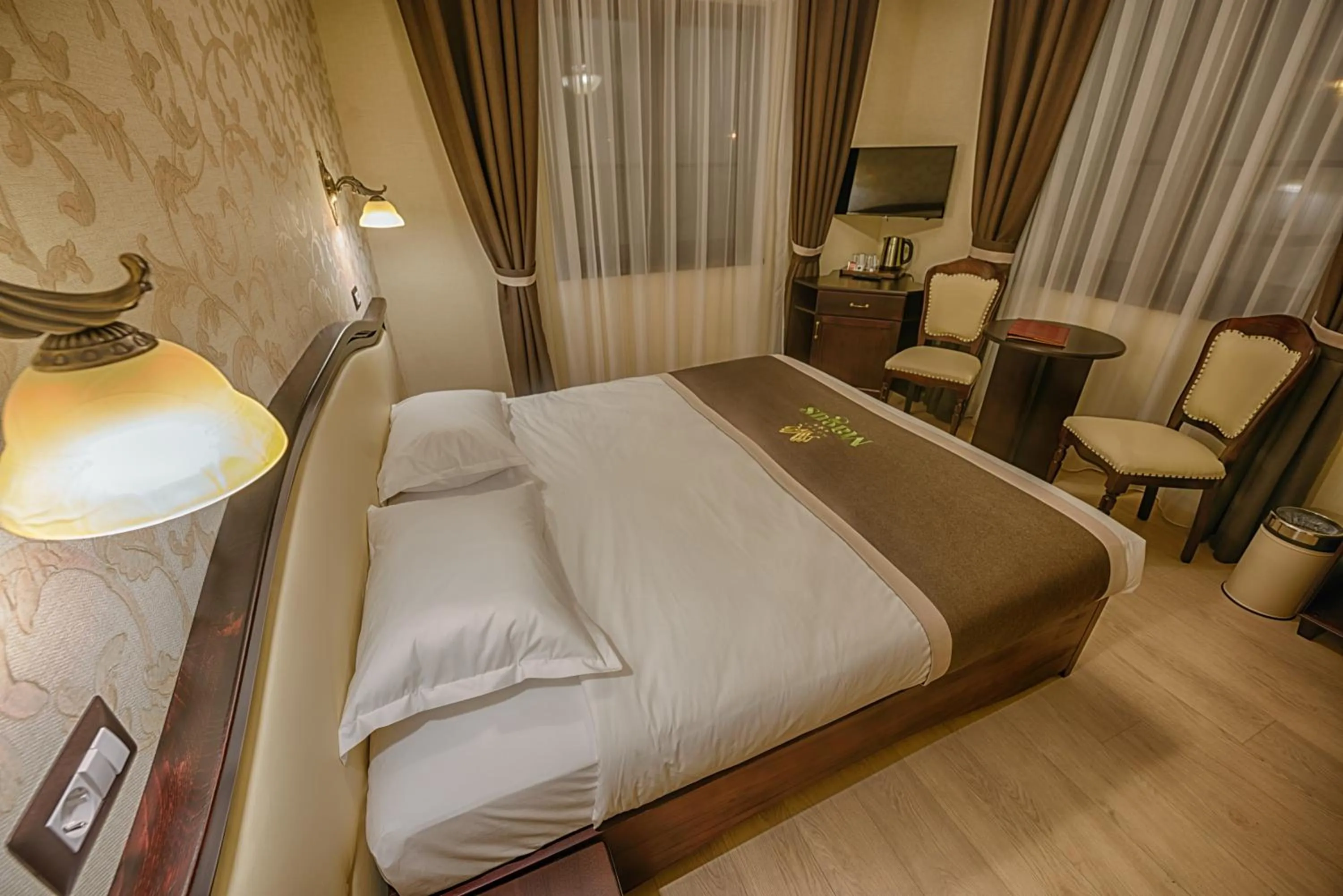 Photo of the whole room, Bed in Magus Hotel