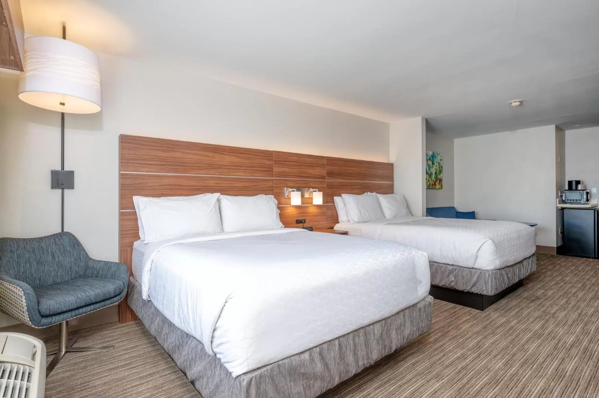 Photo of the whole room, Bed in Holiday Inn Express Hotel & Suites Thornburg-S. Fredericksburg by IHG