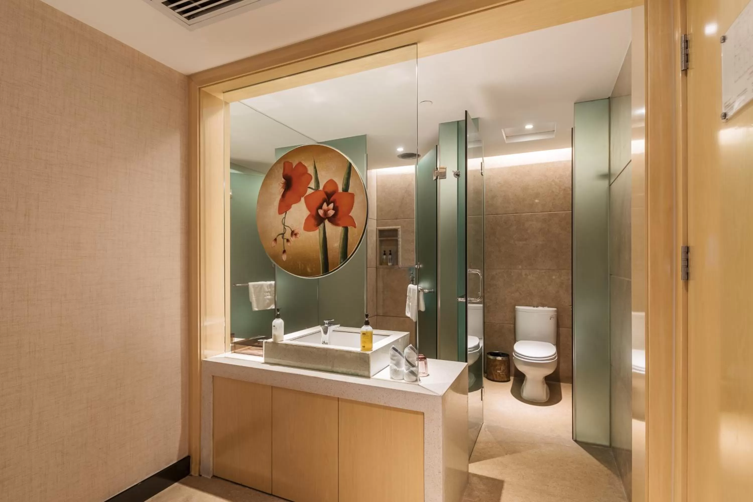 Shower, Bathroom in Paco Hotel Suyuan Metro Guangzhou