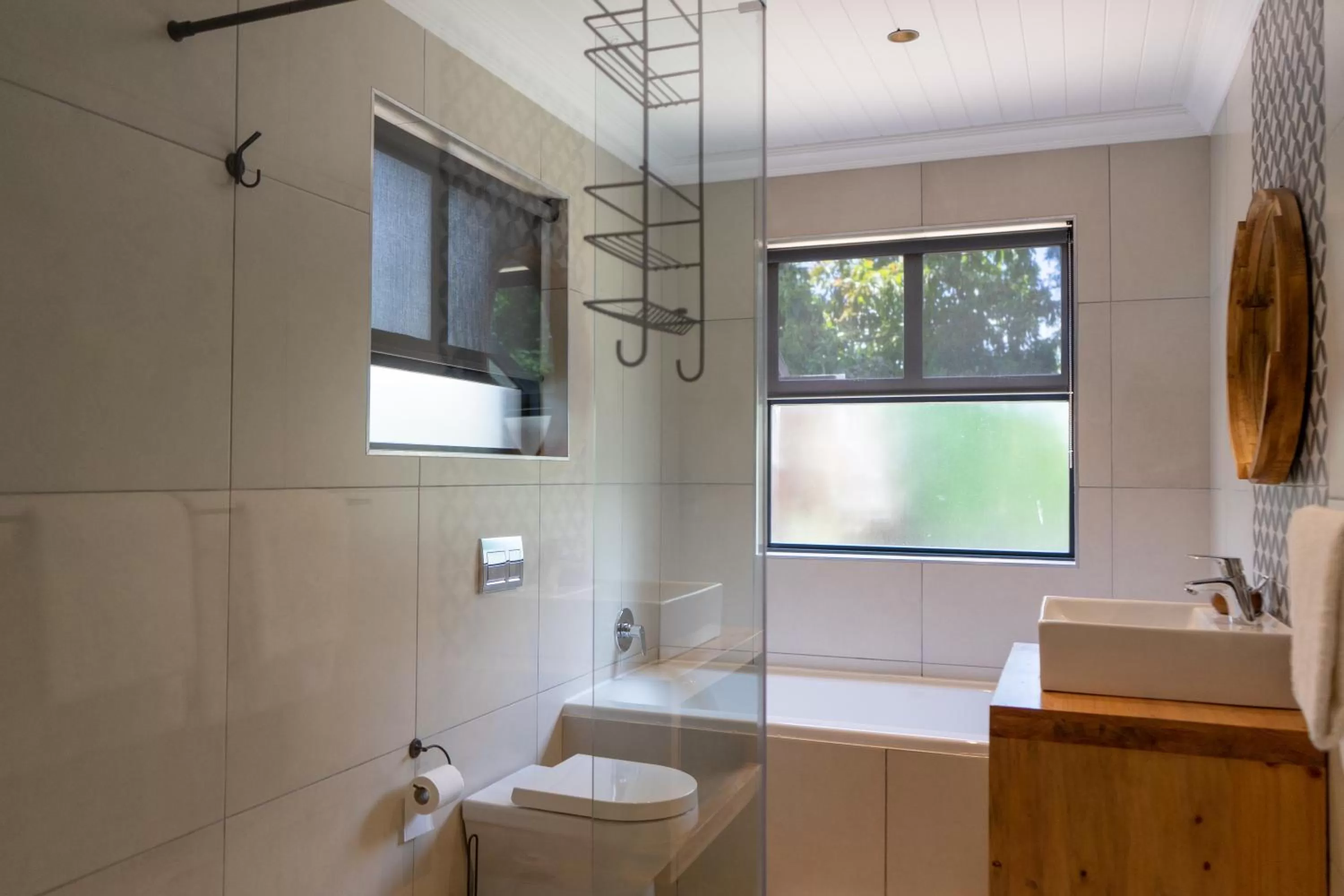 Bathroom in Loerie Guest Lodge
