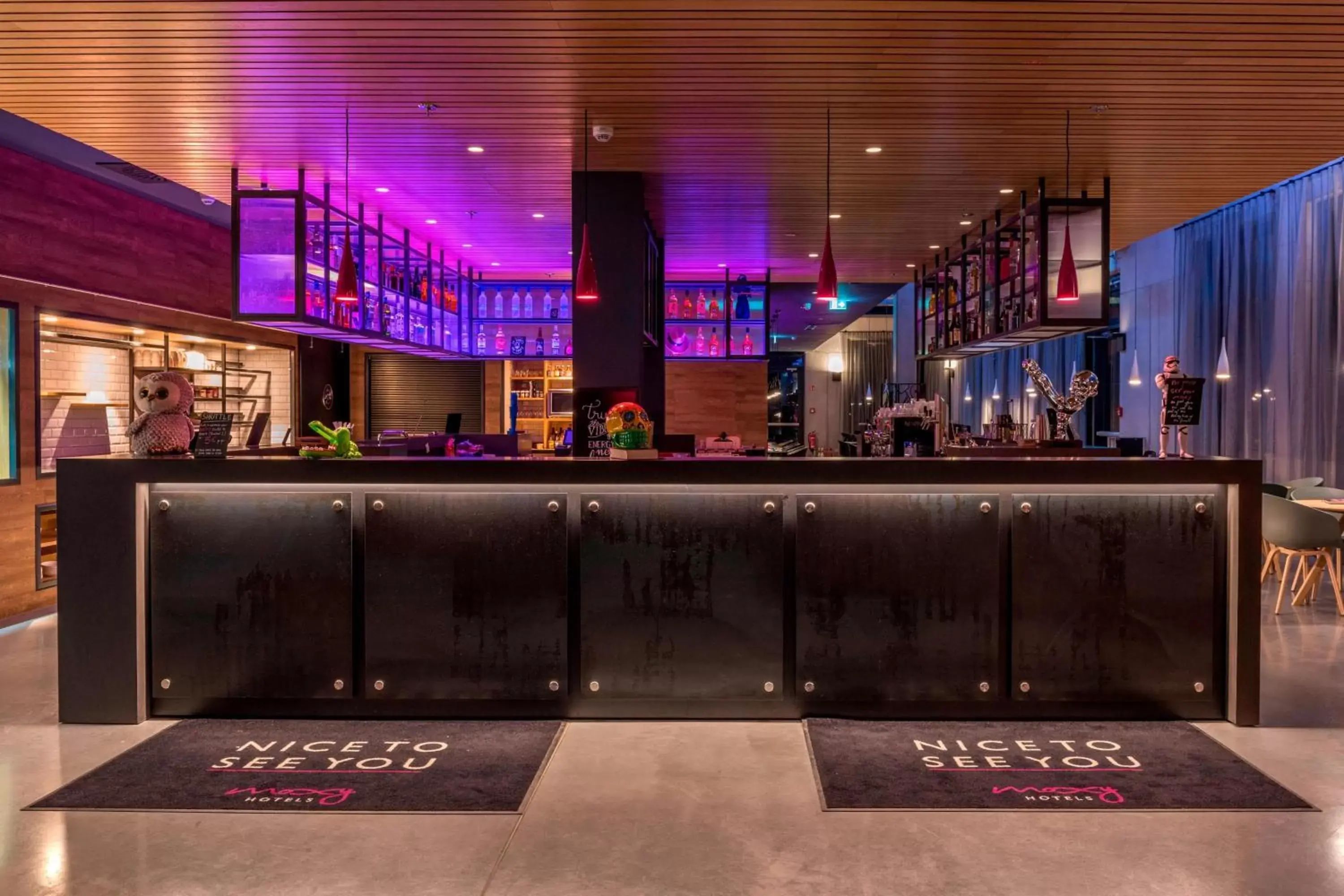 Lobby or reception, Lounge/Bar in Moxy Frankfurt Airport