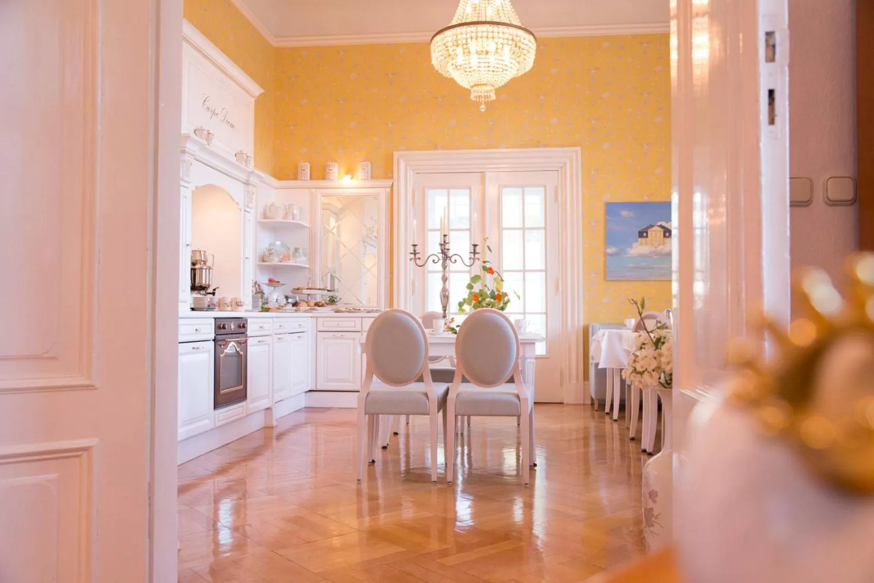 Dining area in Lübecker Krönchen