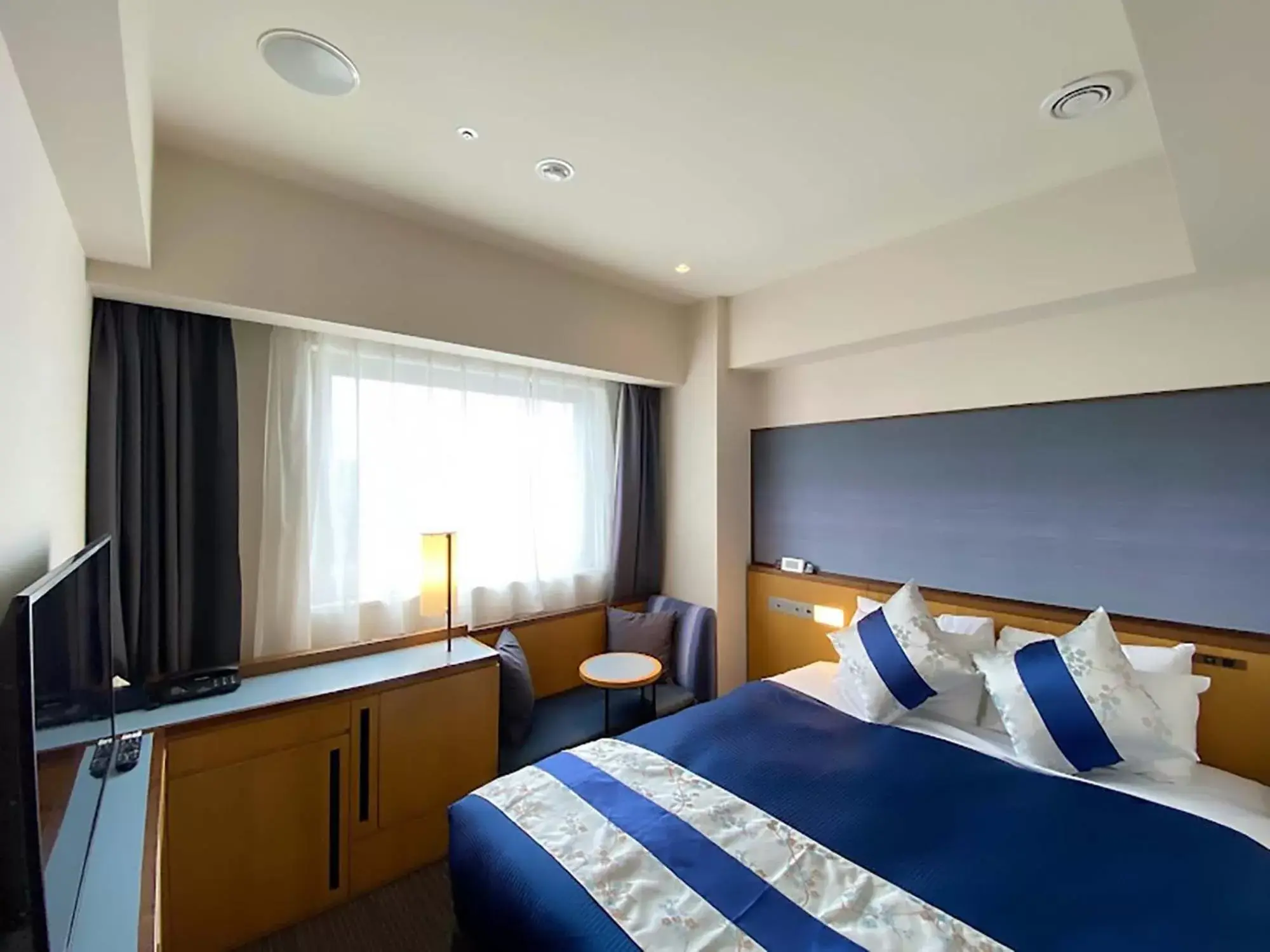 Bed in Hotel Gracery Osaka Namba