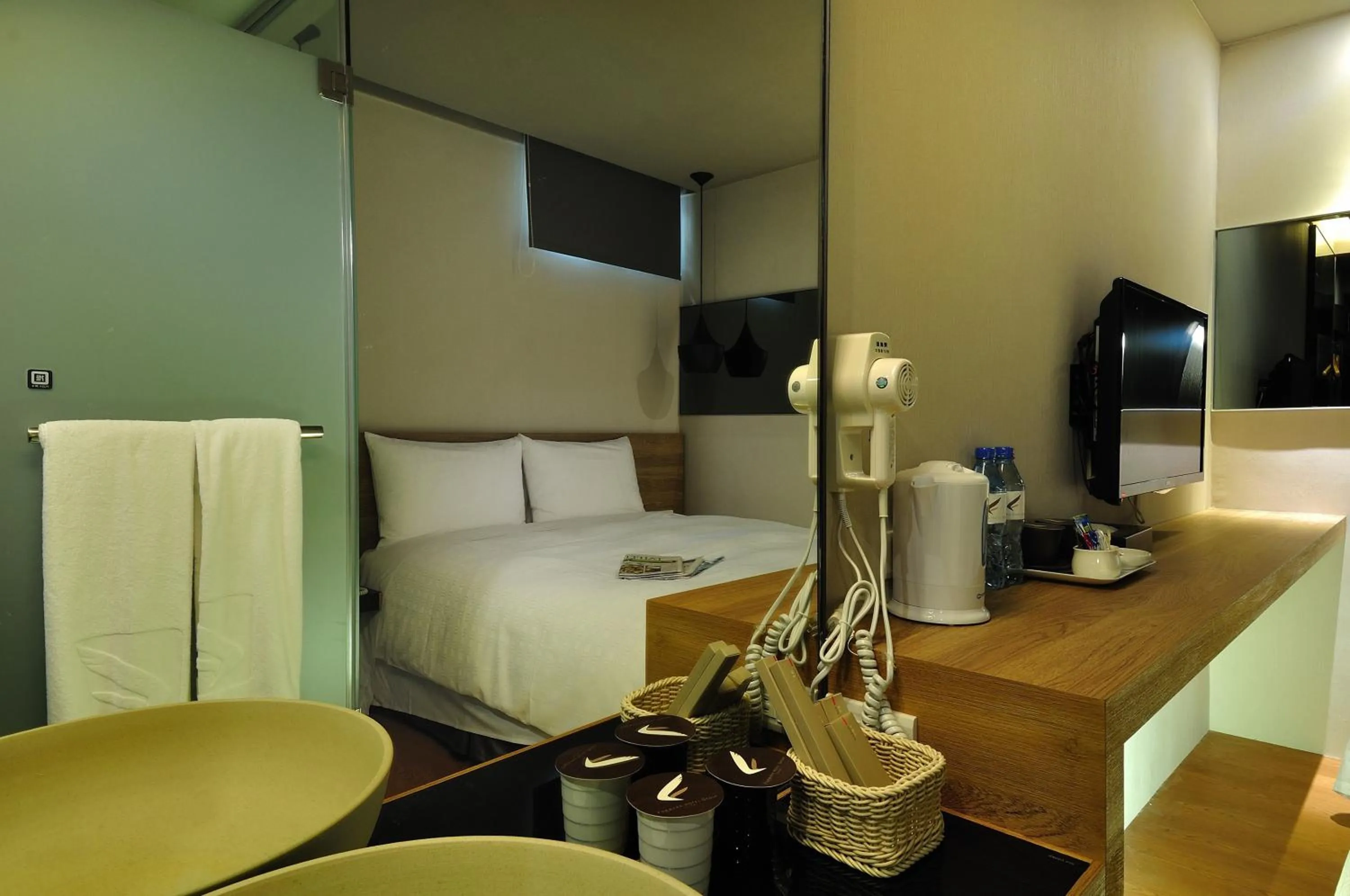 Bed in Forward Suites II