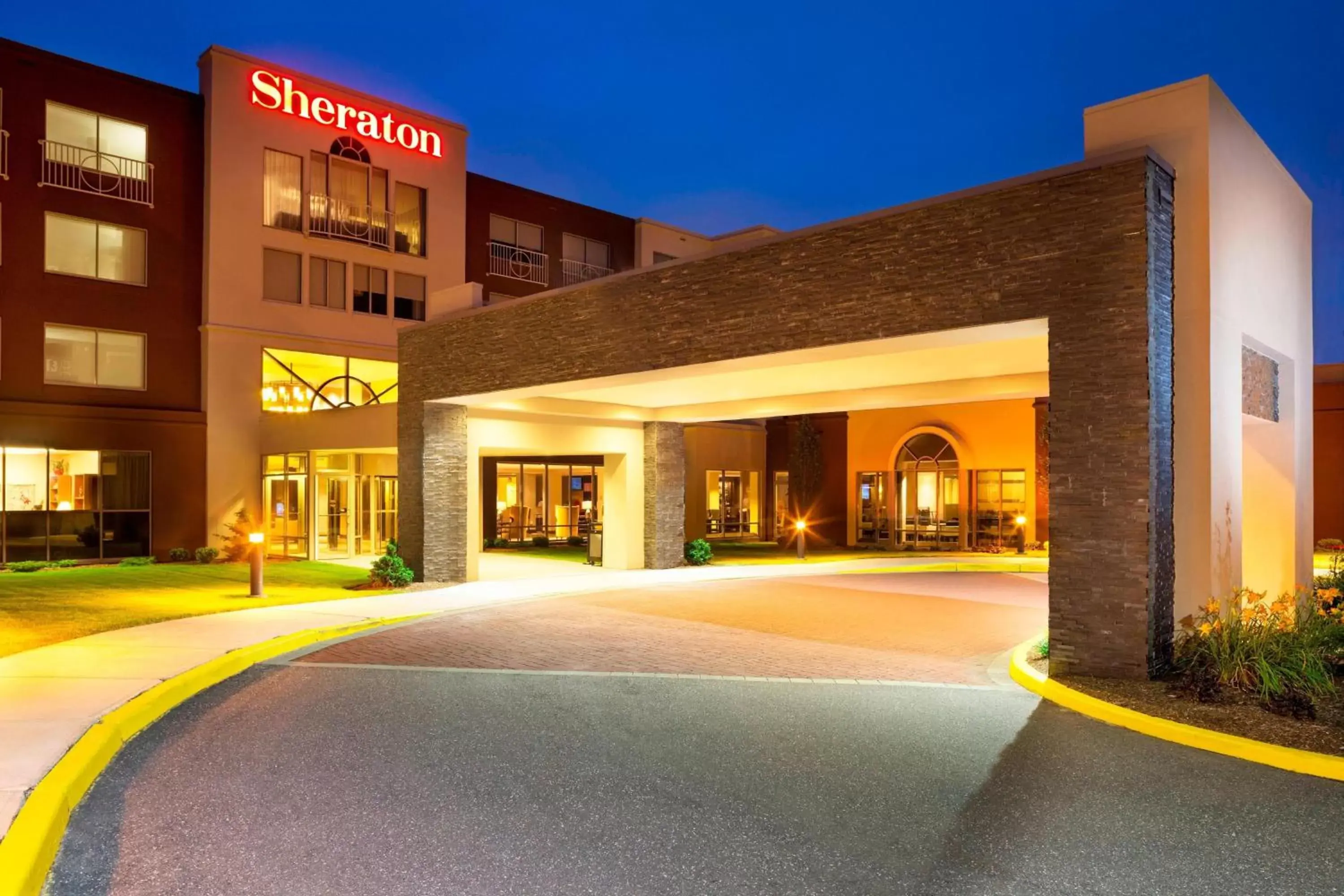 Property Building in Sheraton Hartford South