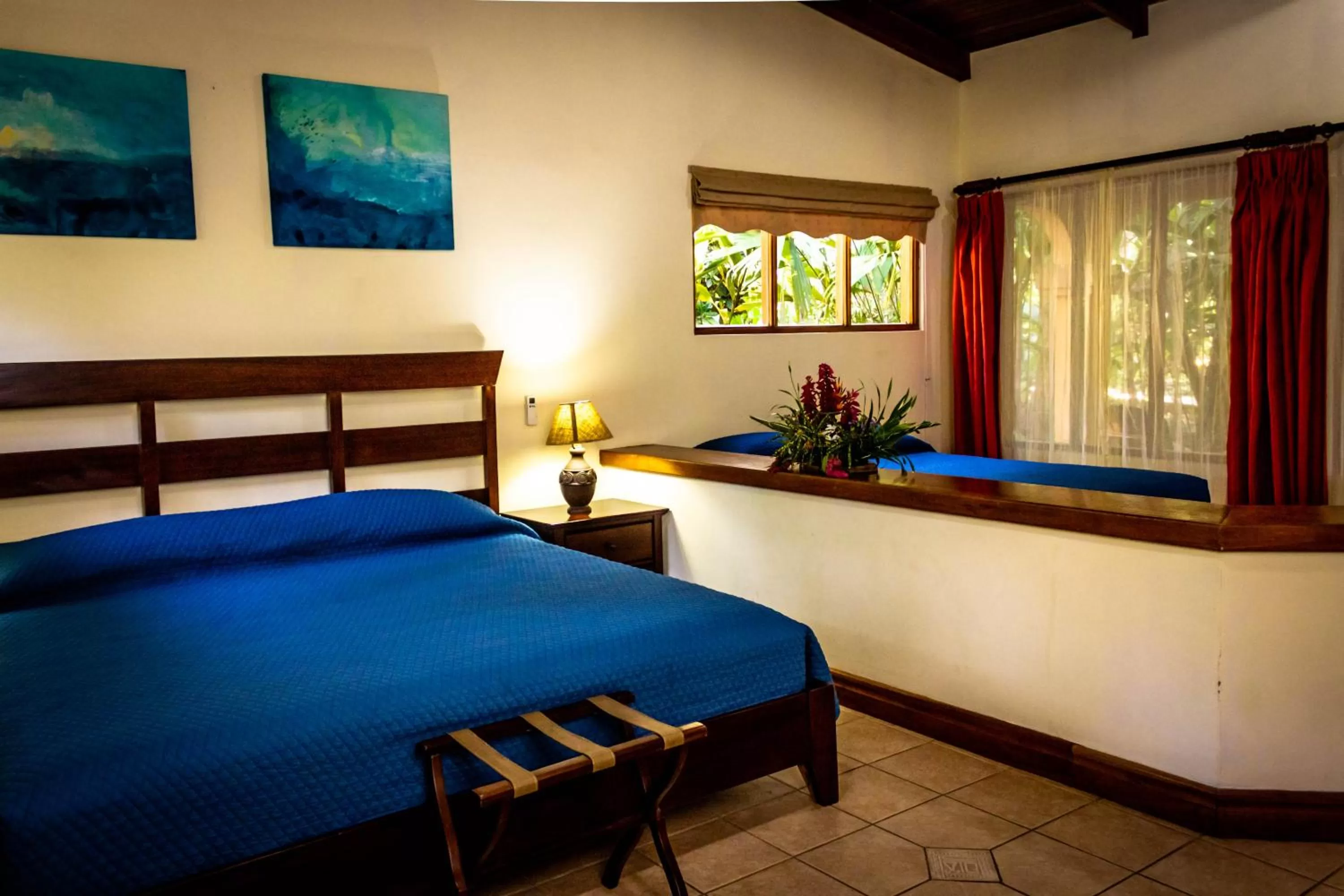 Photo of the whole room in Jaco Hotel DoceLunas