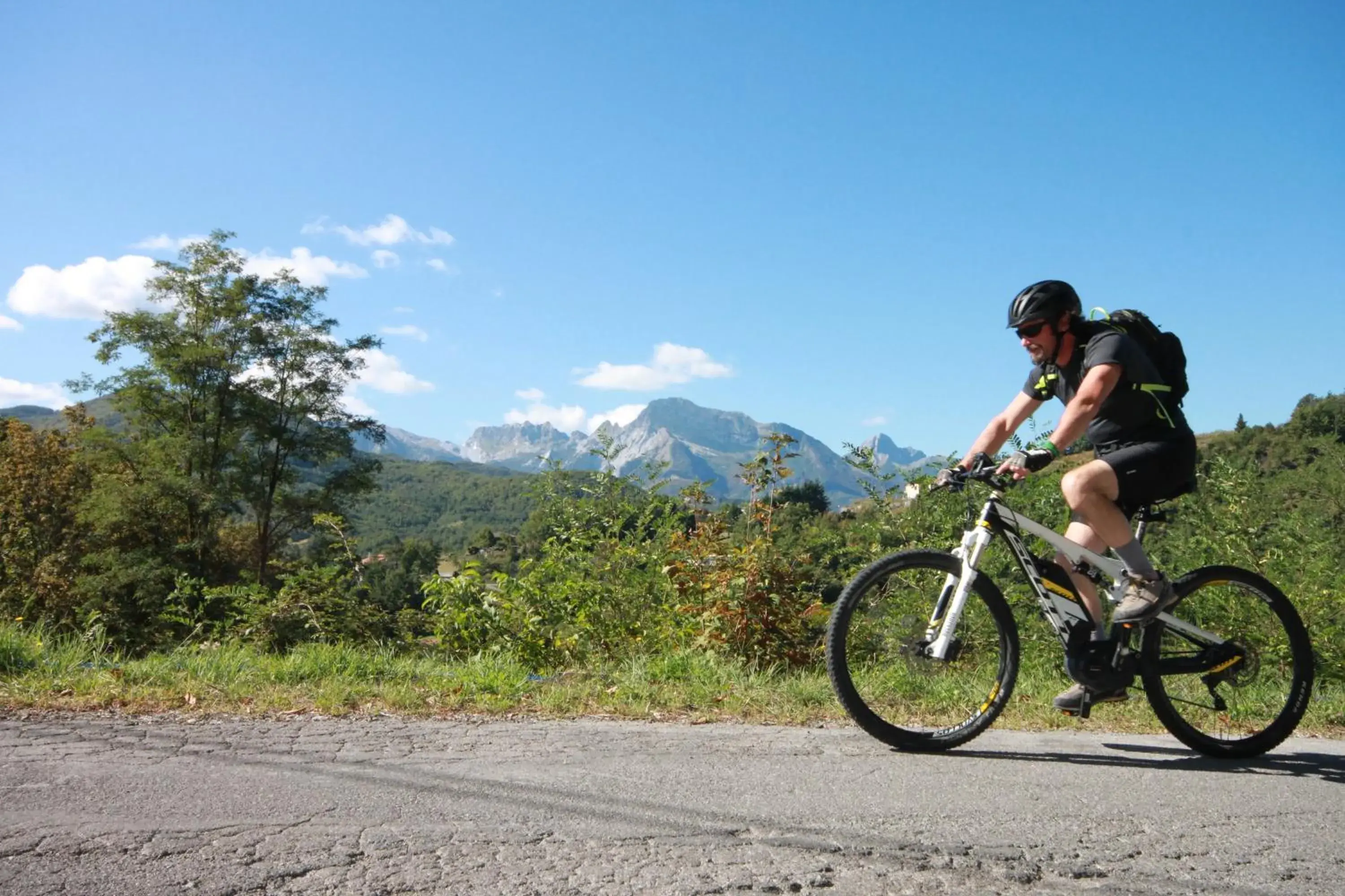 Cycling, Biking in Cà Del Moro Resort