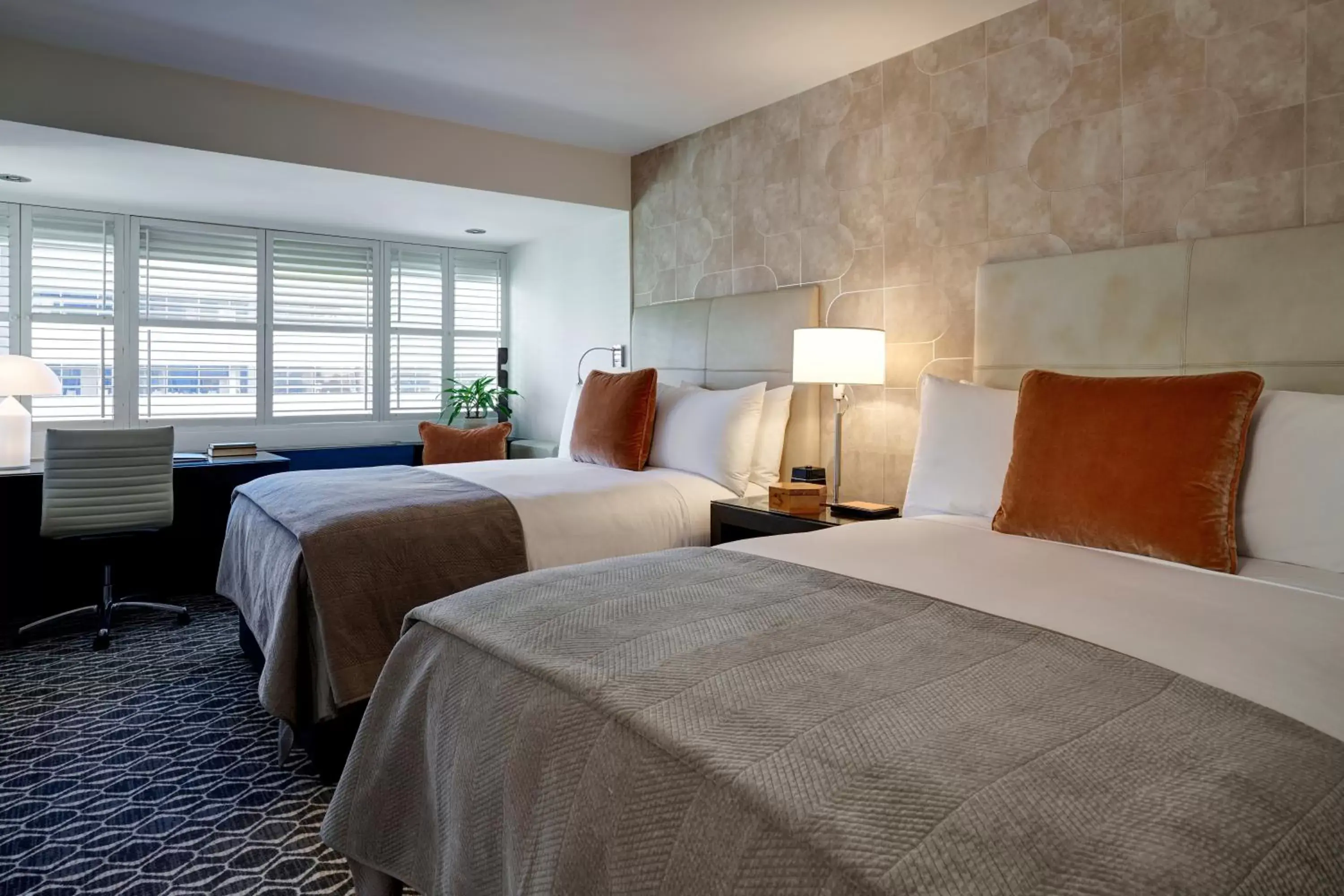 Photo of the whole room, Bed in The Dupont Circle Hotel