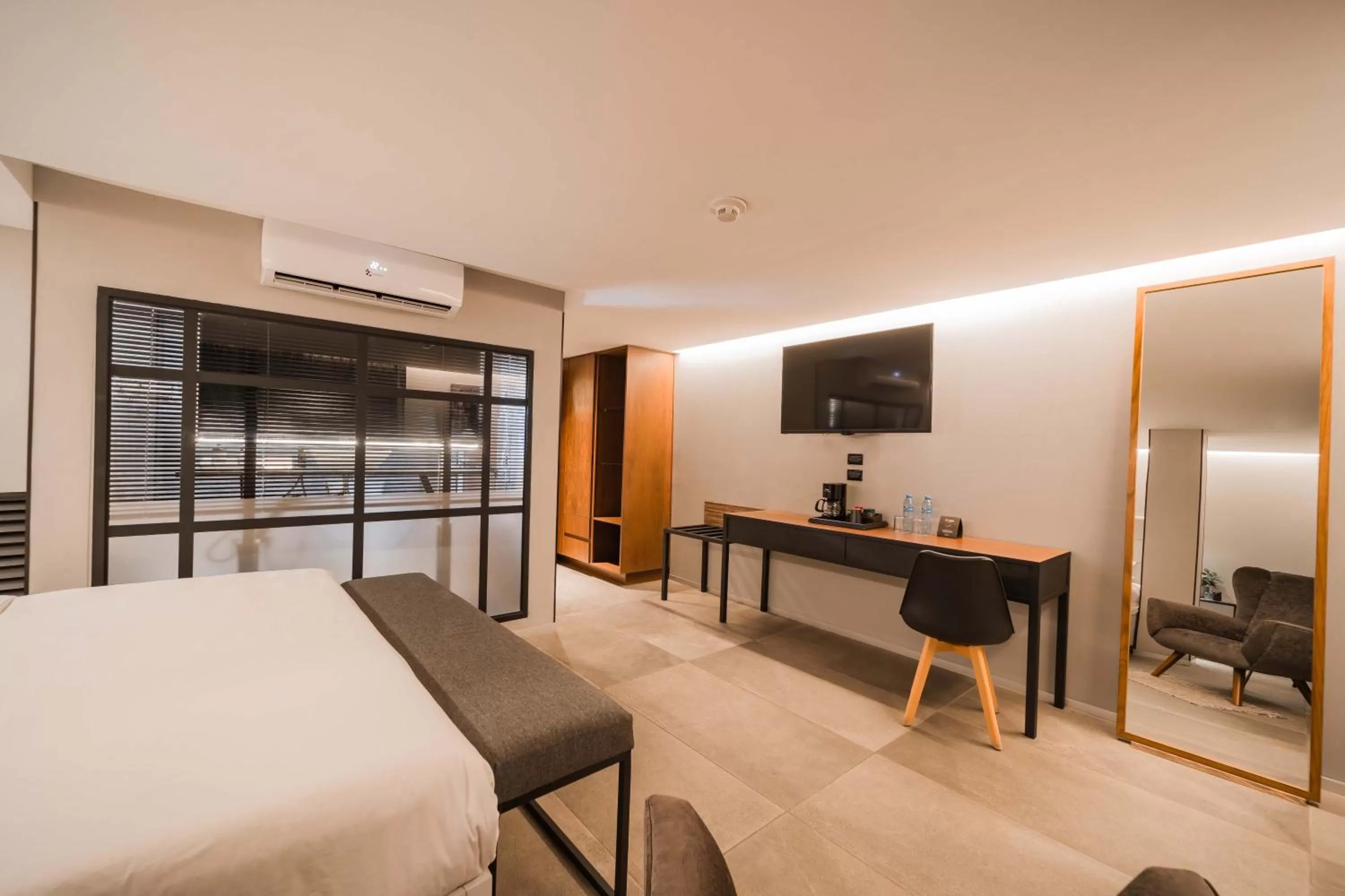 TV and multimedia, Bed in Ontico Urban Design Hotel