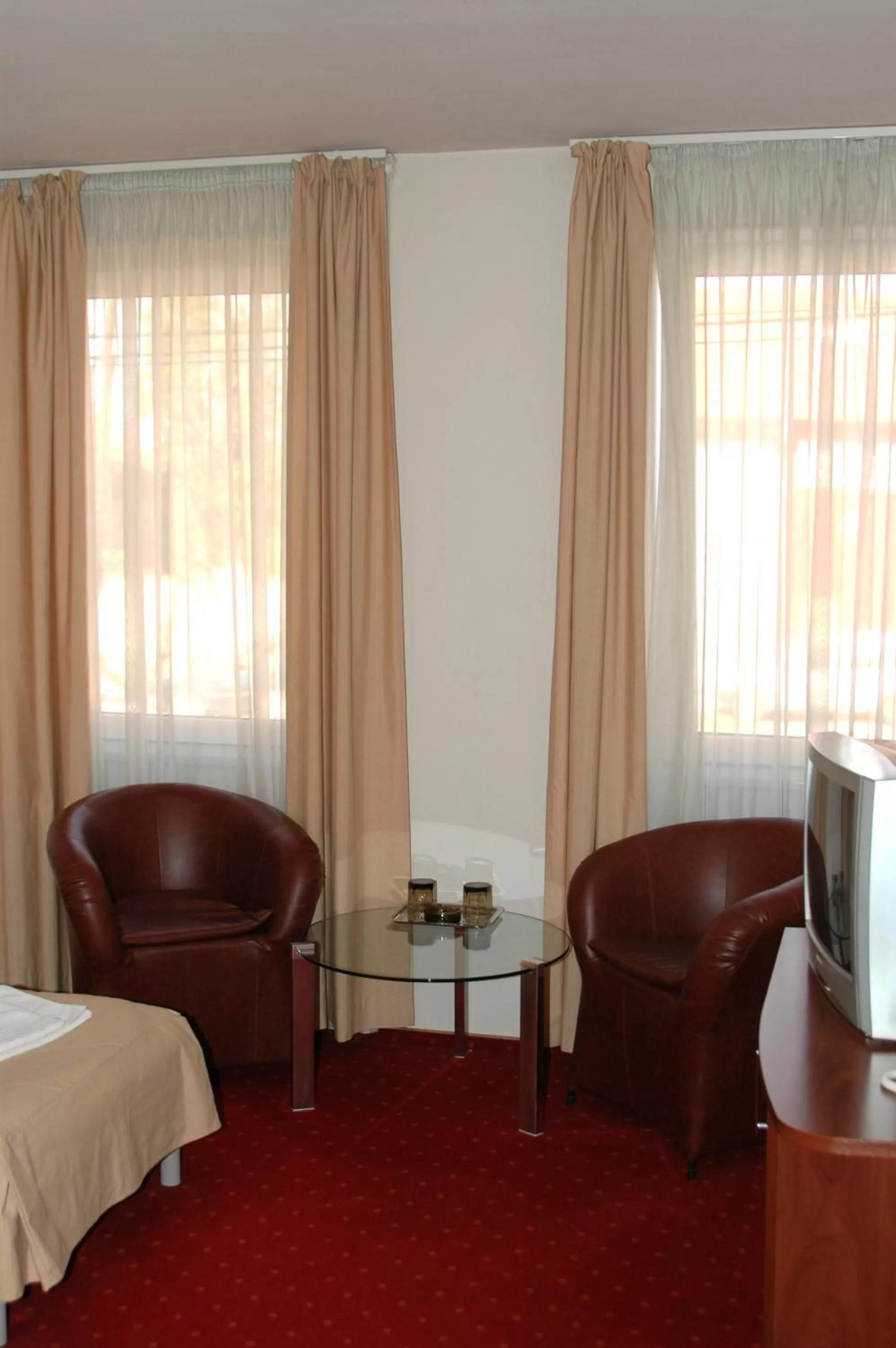 Photo of the whole room, Bed in Hotel Iris