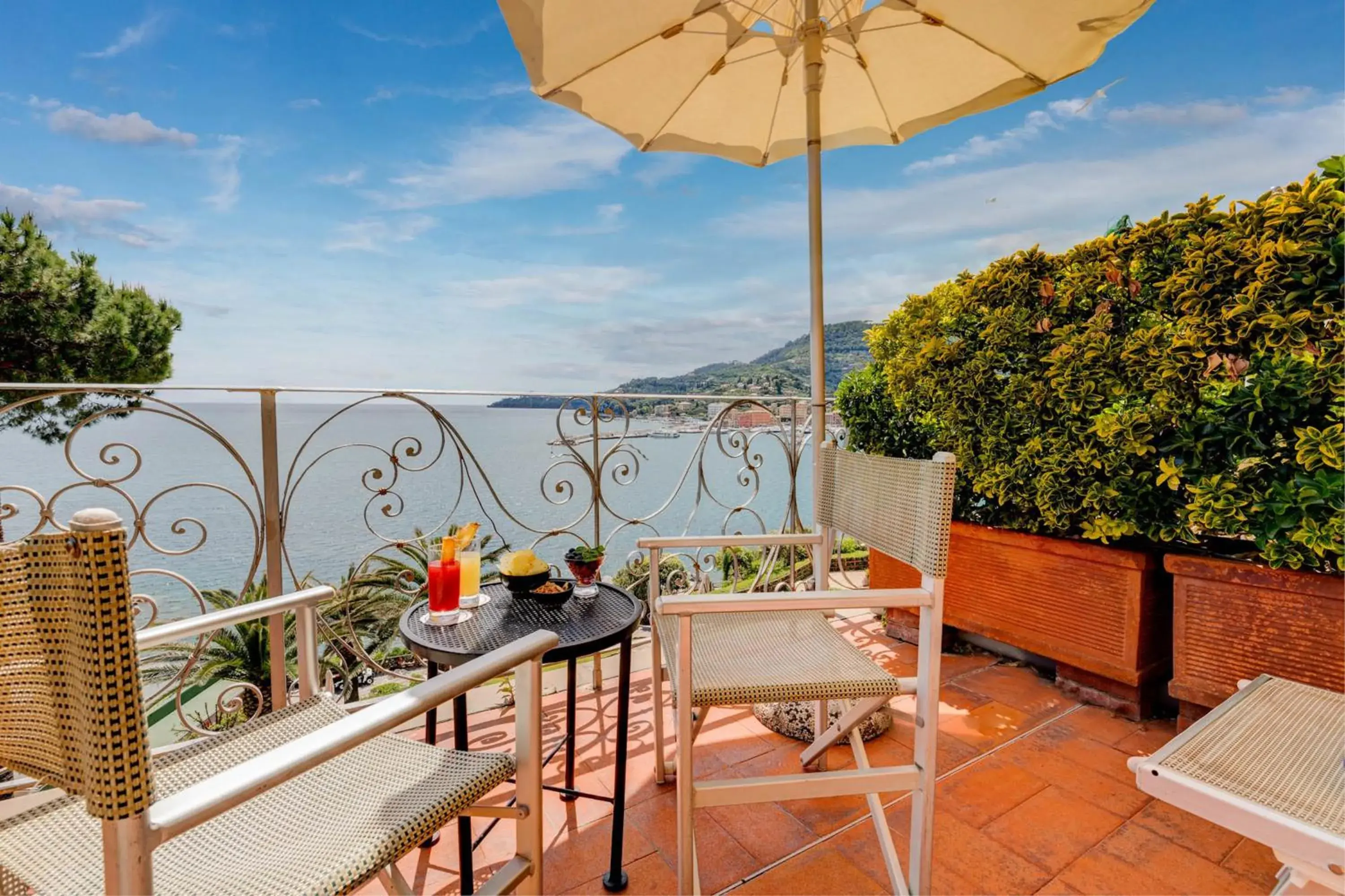 Panoramic Double or Twin Room in Hotel Continental Panoramic Double or Twin Room in Hotel Continental