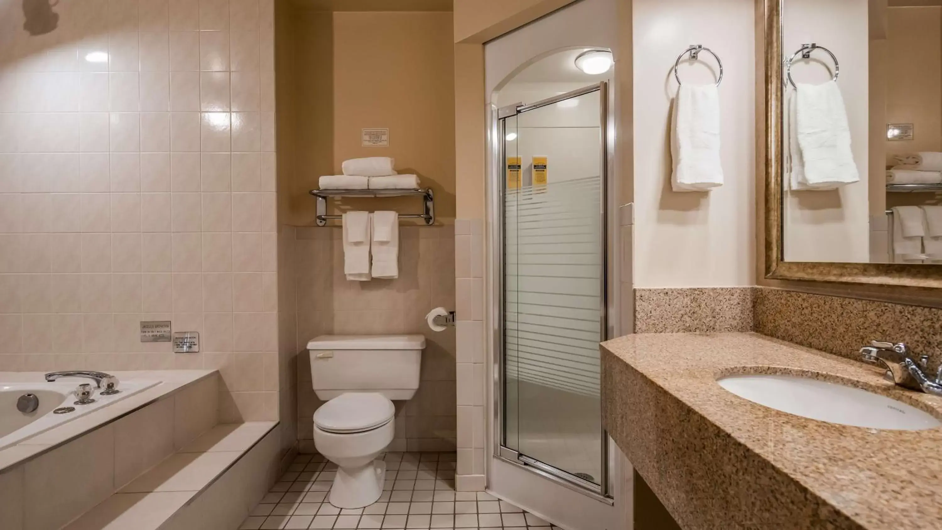 Bathroom in Best Western Plus Cairn Croft Hotel