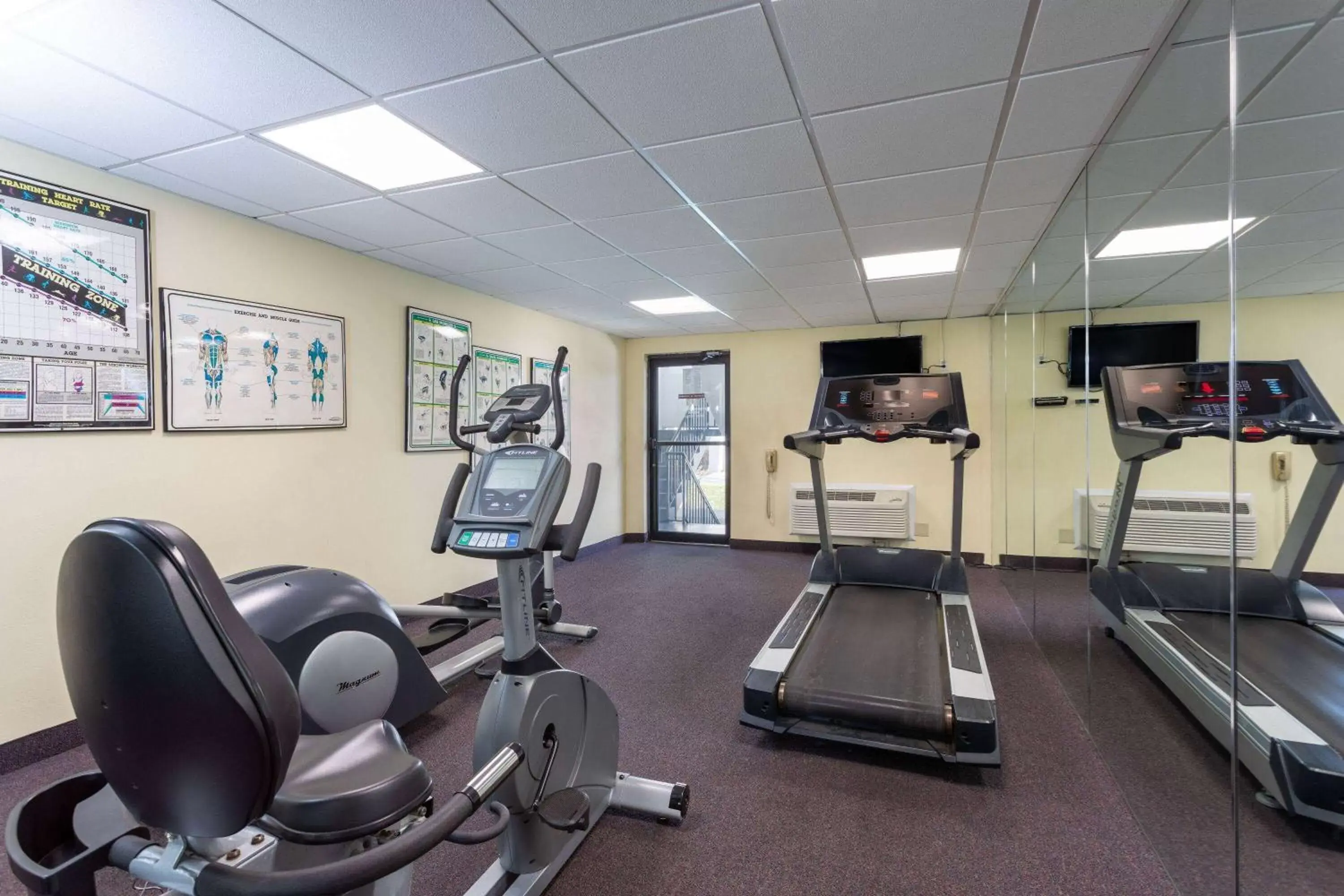 Fitness Center/Facilities in Ramada by Wyndham Altamonte Springs Near I-4