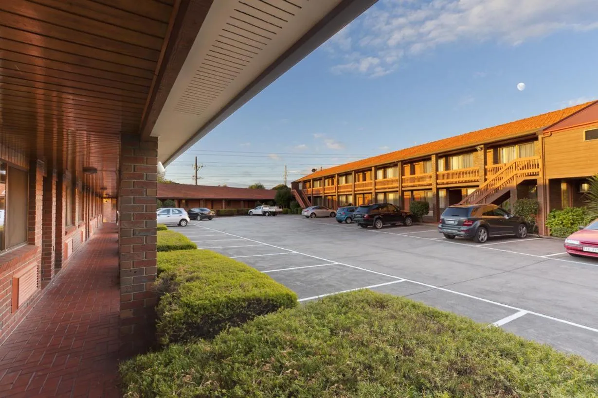 Facade/entrance in Hotel Bruce County