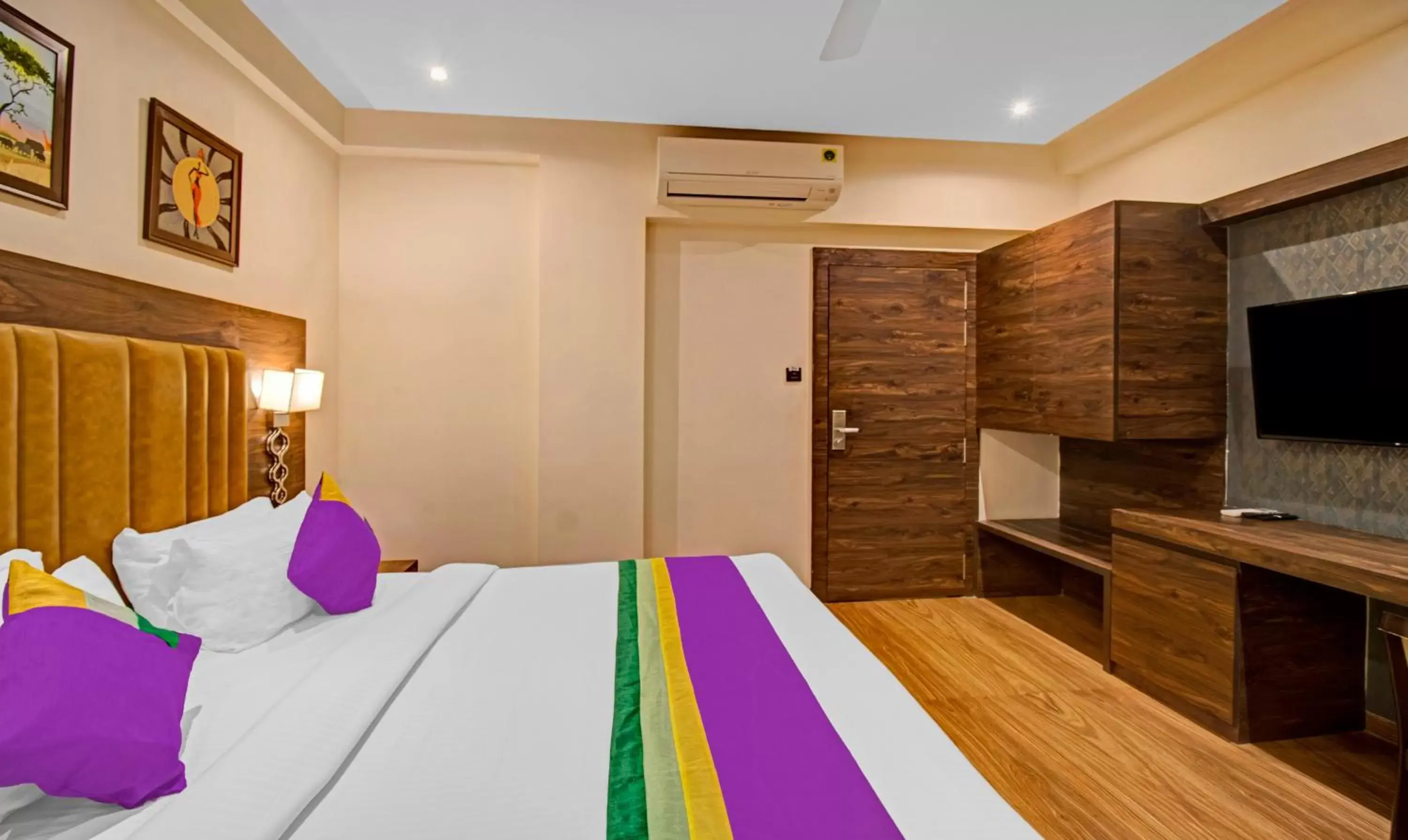 Bedroom, Bed in Treebo Premium Median Inn Bedroom, Bed in Treebo Premium Median Inn