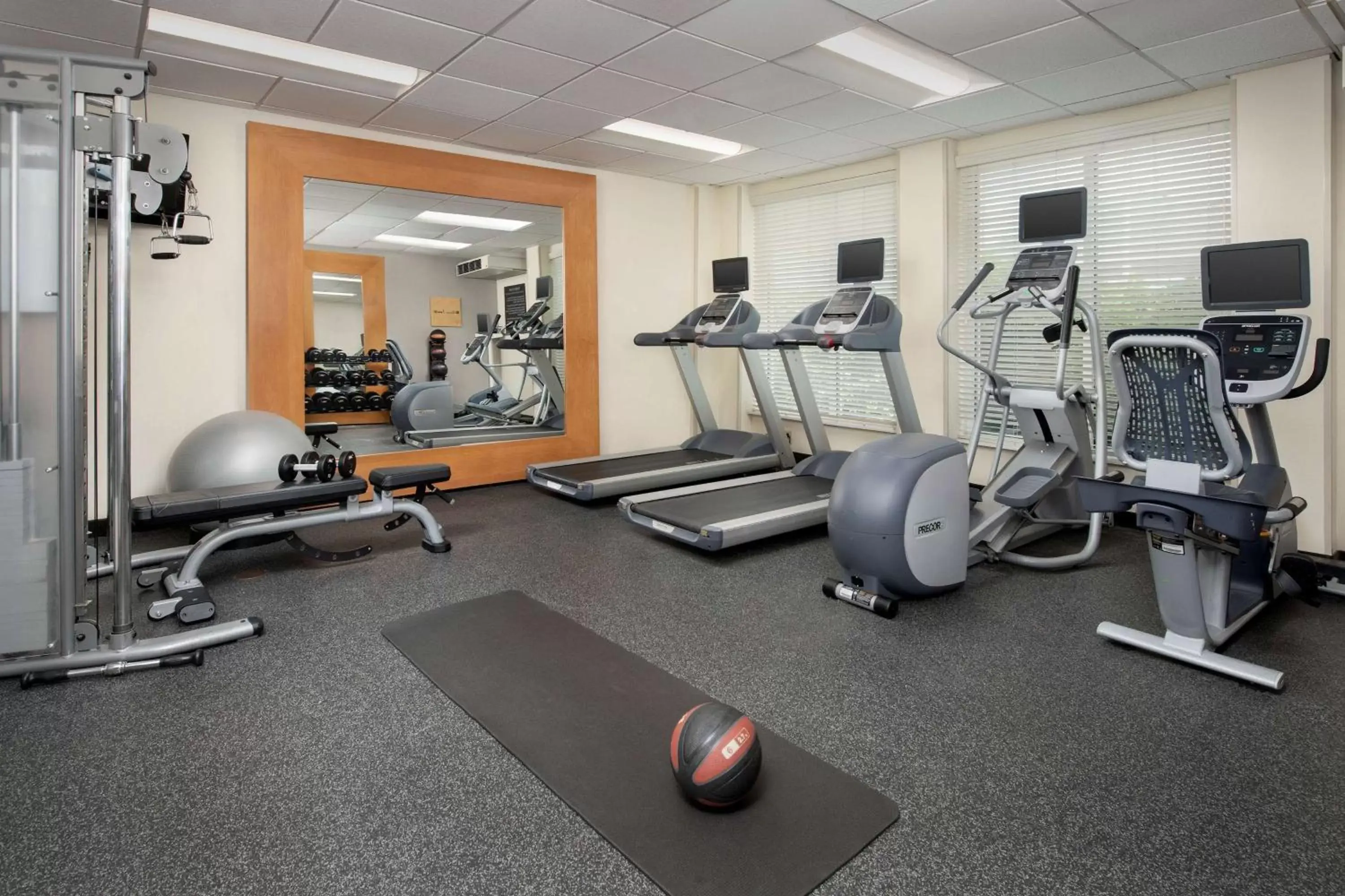 Fitness centre/facilities, Fitness Center/Facilities in Hilton Garden Inn Knoxville West/Cedar Bluff