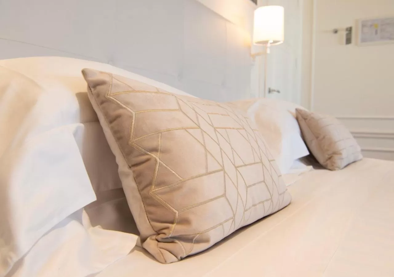 Bedroom, Bed in Grand Hotel Palace